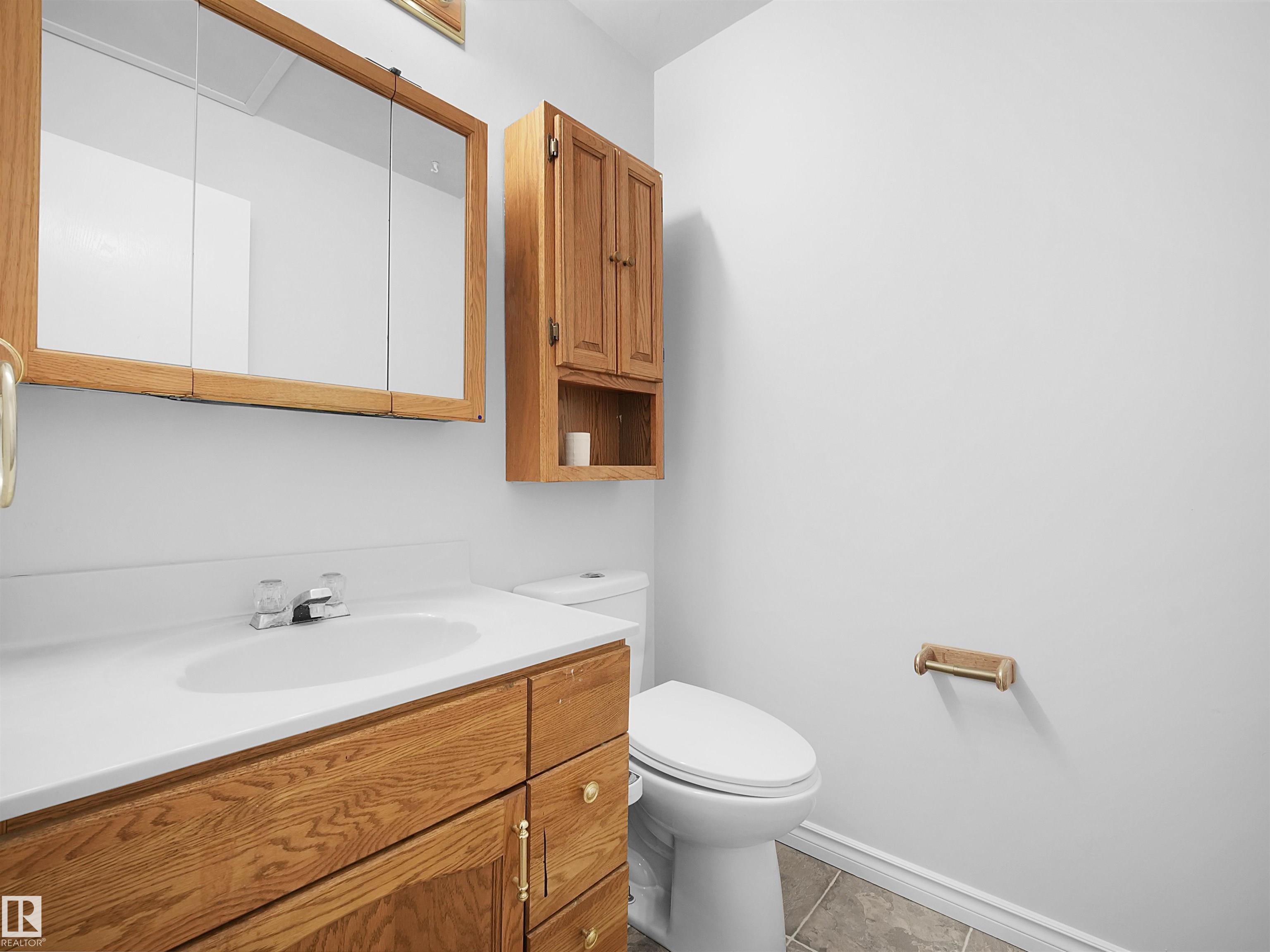 Photo 10 at 59 Woodvale Village NW, Greenview, Edmonton