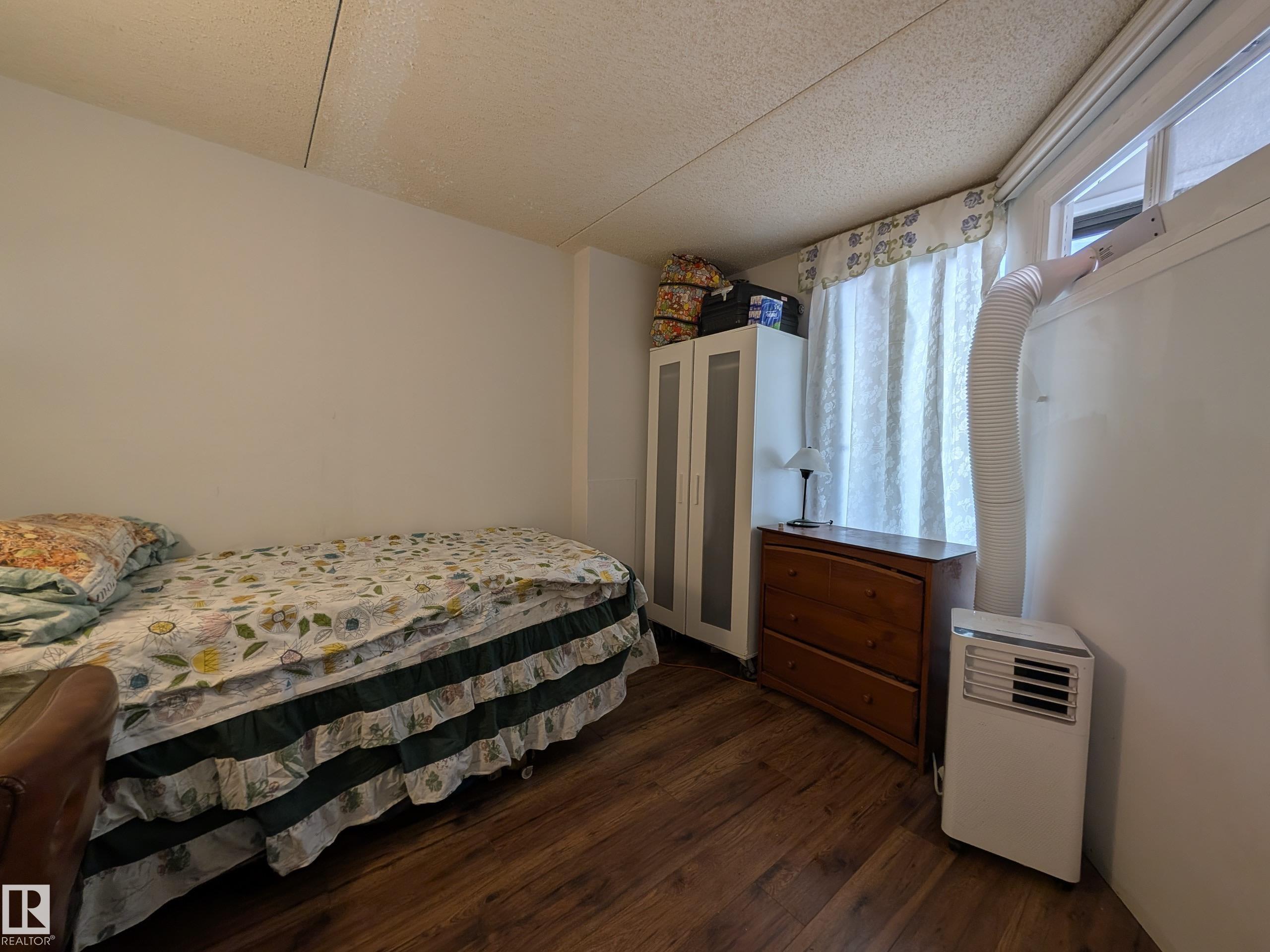 Photo 12 at 208 - 9917 110 Street NW, Wîhkwêntôwin, Edmonton