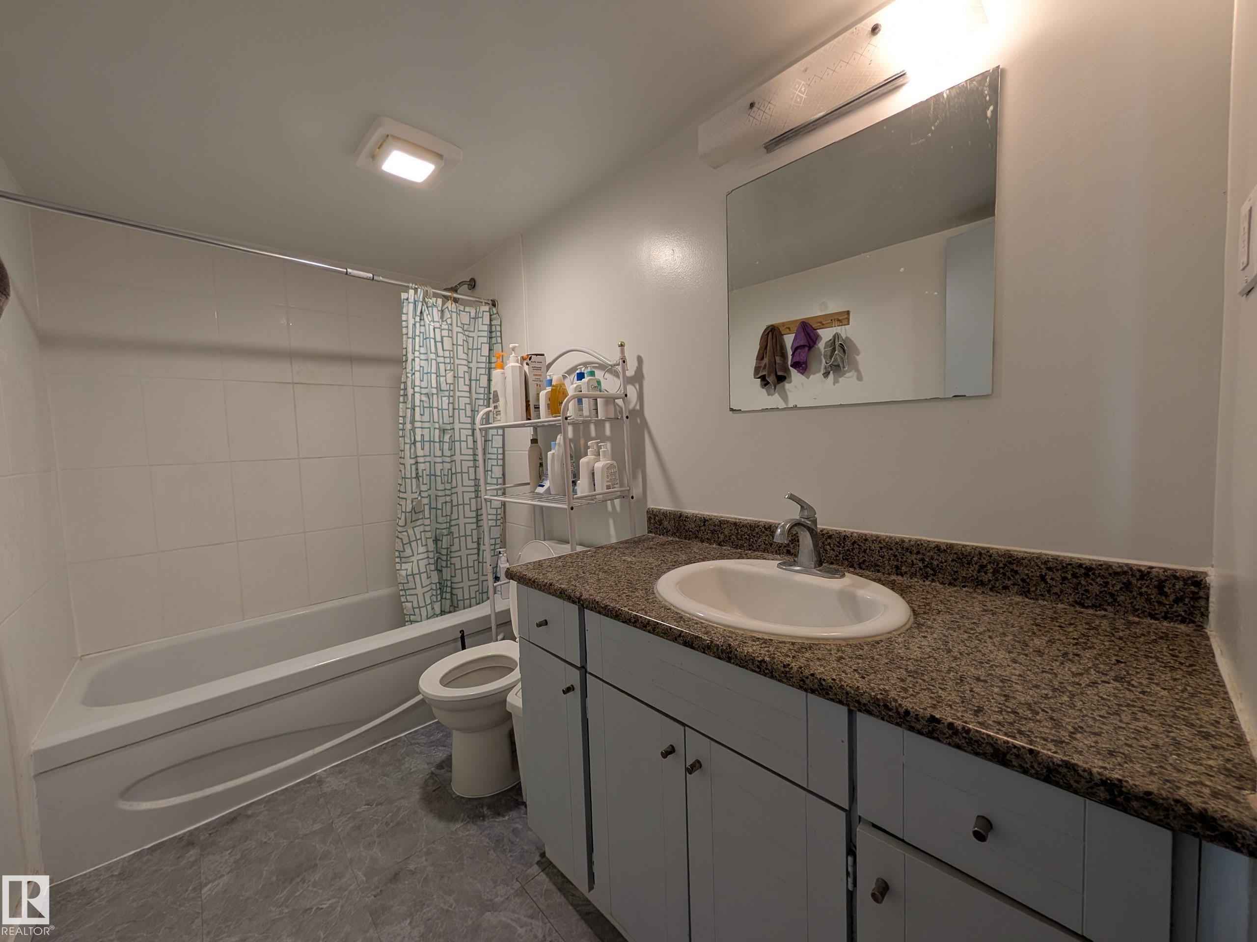 Photo 14 at 208 - 9917 110 Street NW, Wîhkwêntôwin, Edmonton