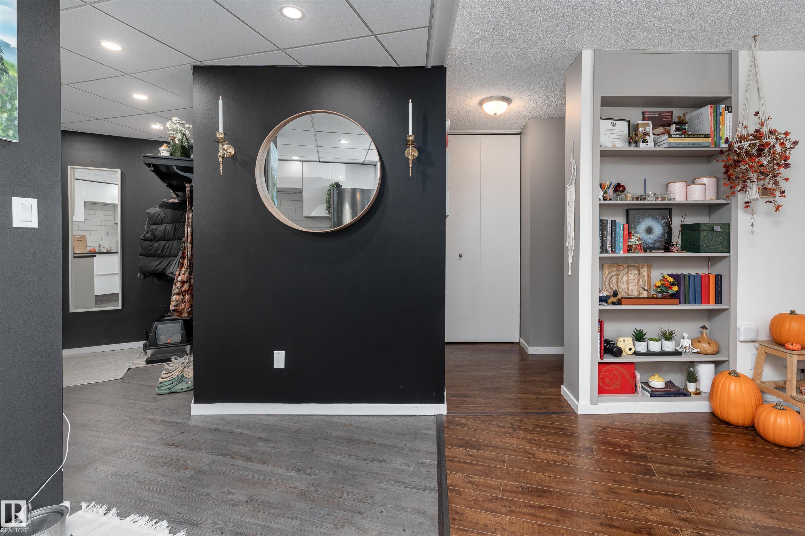 508 - 10045 117 Street NW, Wîhkwêntôwin, Edmonton