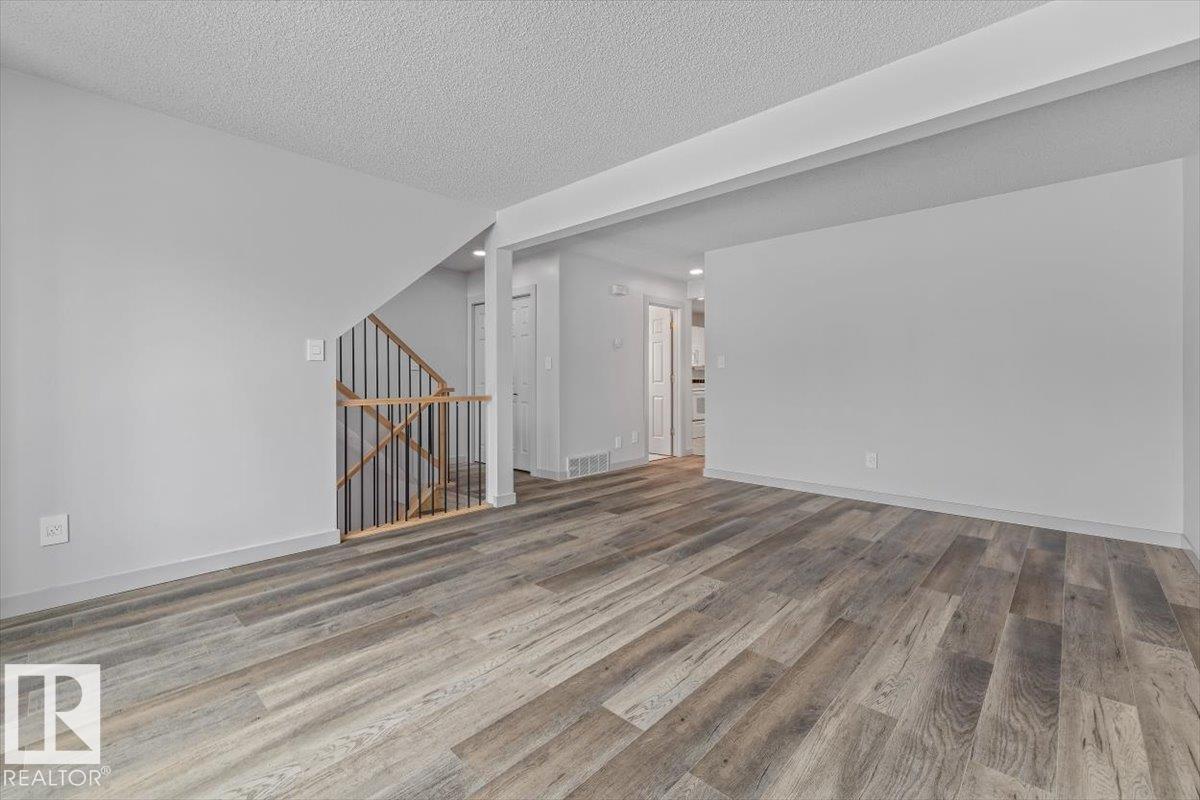 Photo 7 at 31 - 9935 167 Street NW, Glenwood, Edmonton