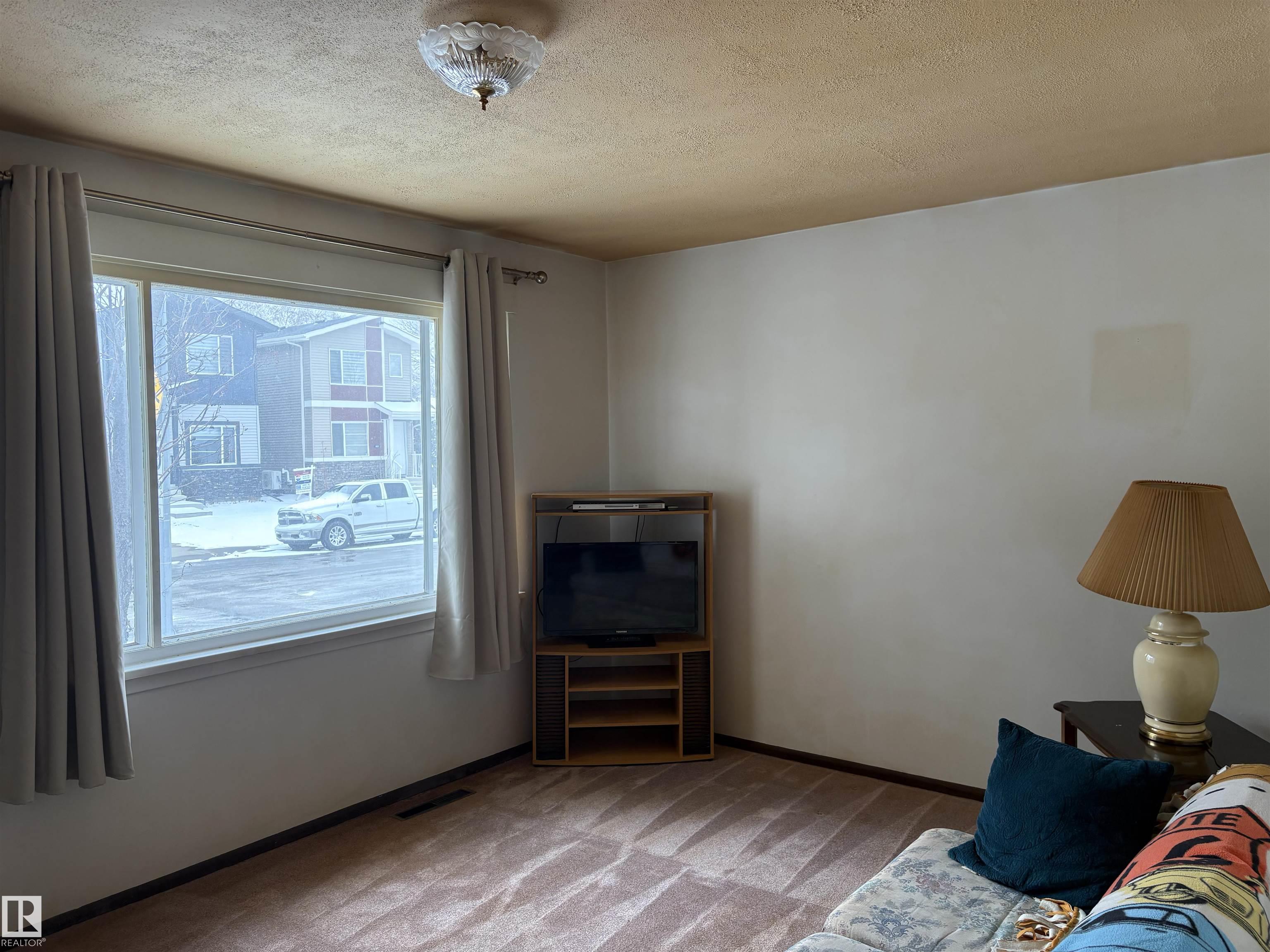 10916 151 Street NW, High Park, Edmonton