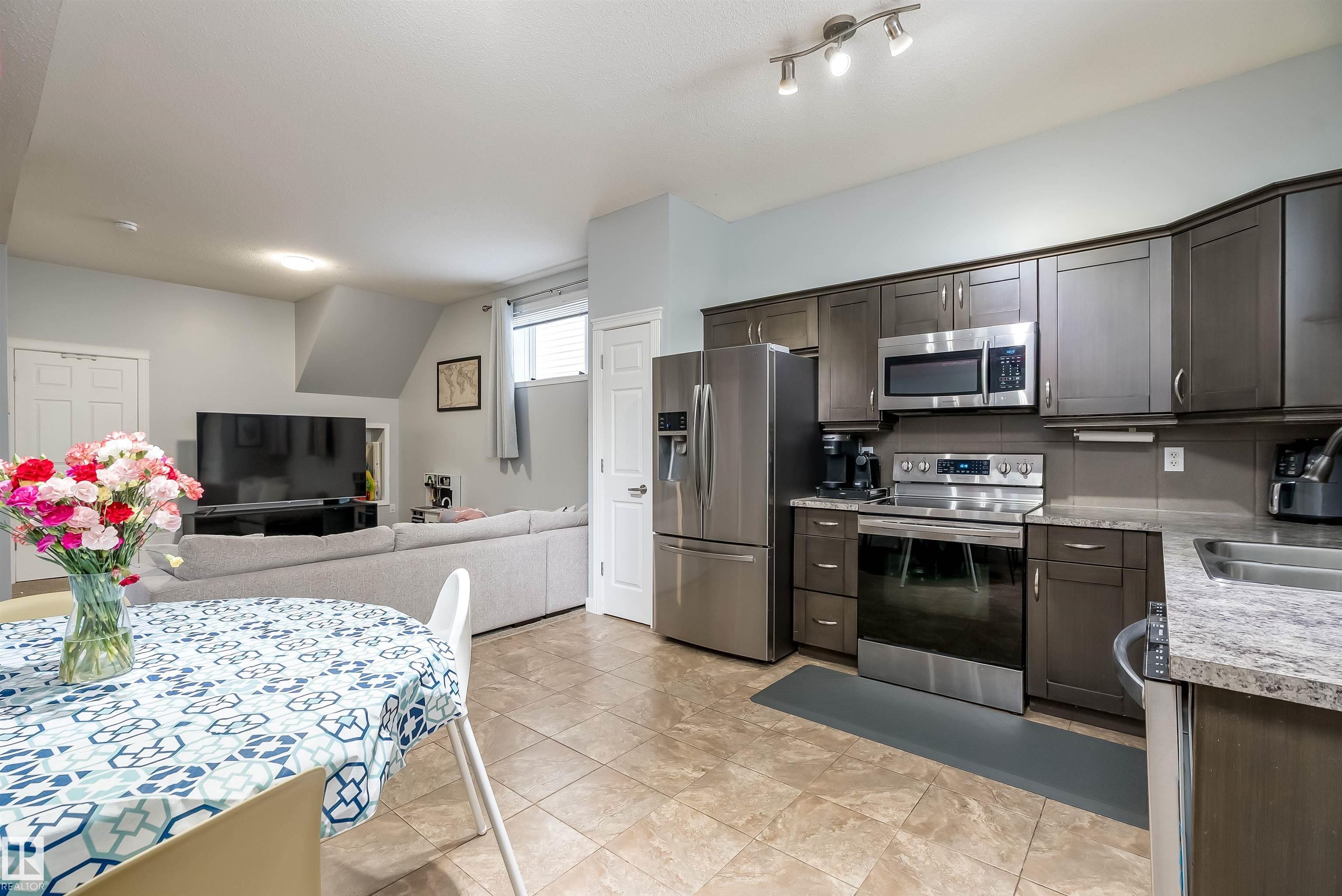 156 - 142 Selkirk Place, Suntree, Leduc