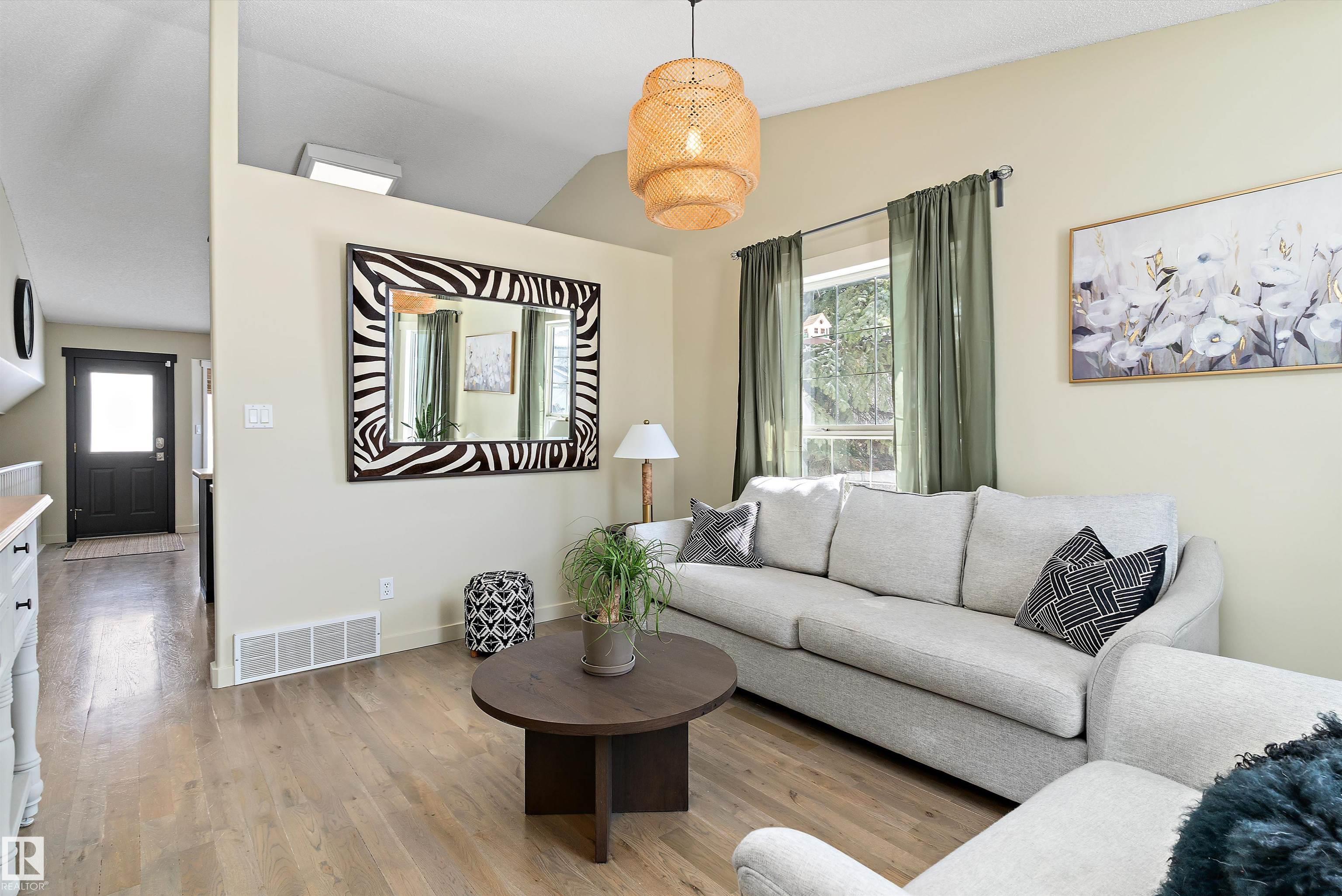 84 Delage Crescent, Deer Ridge, St. Albert