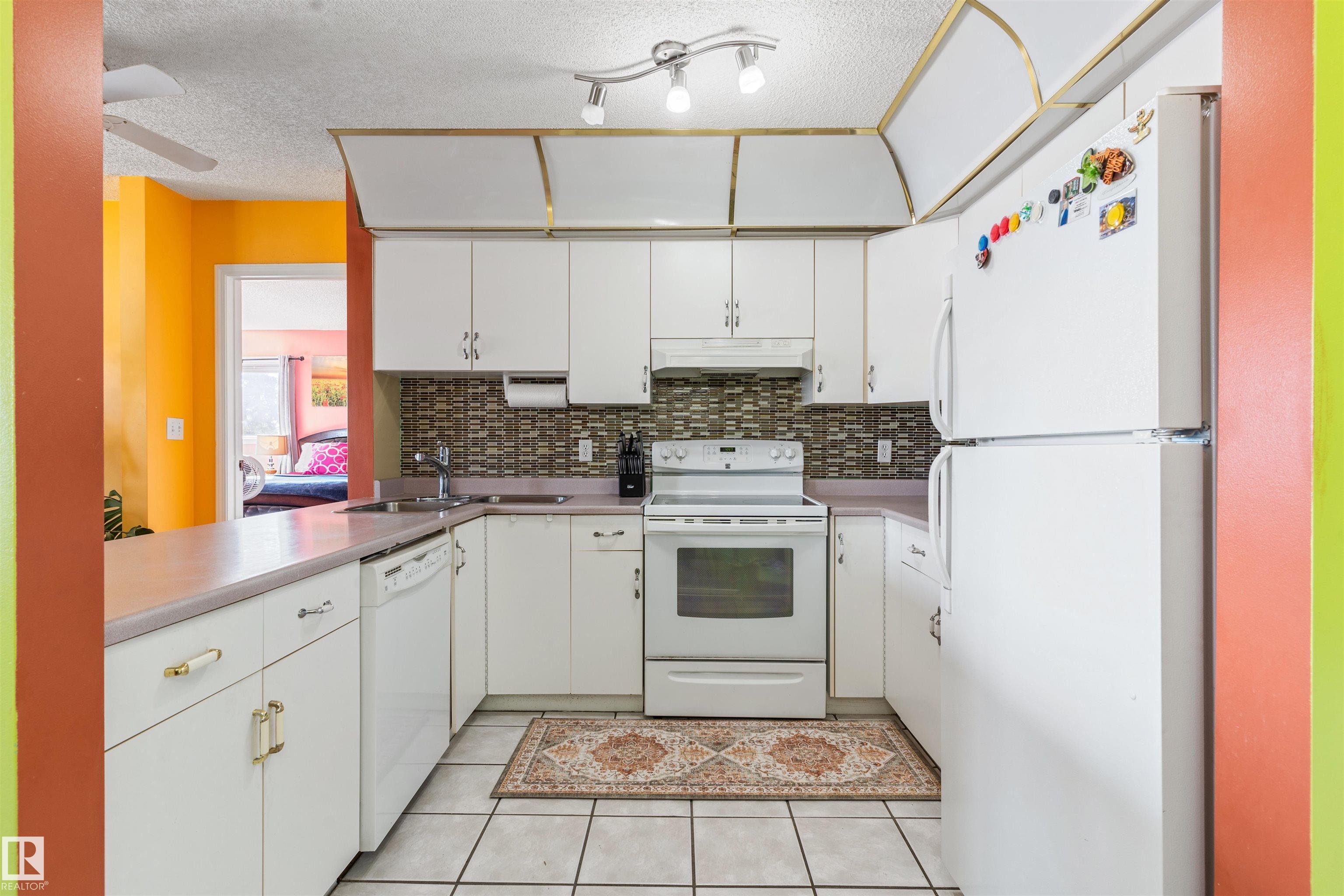 Photo 15 at 403 - 18020 95 Avenue NW, La Perle, Edmonton