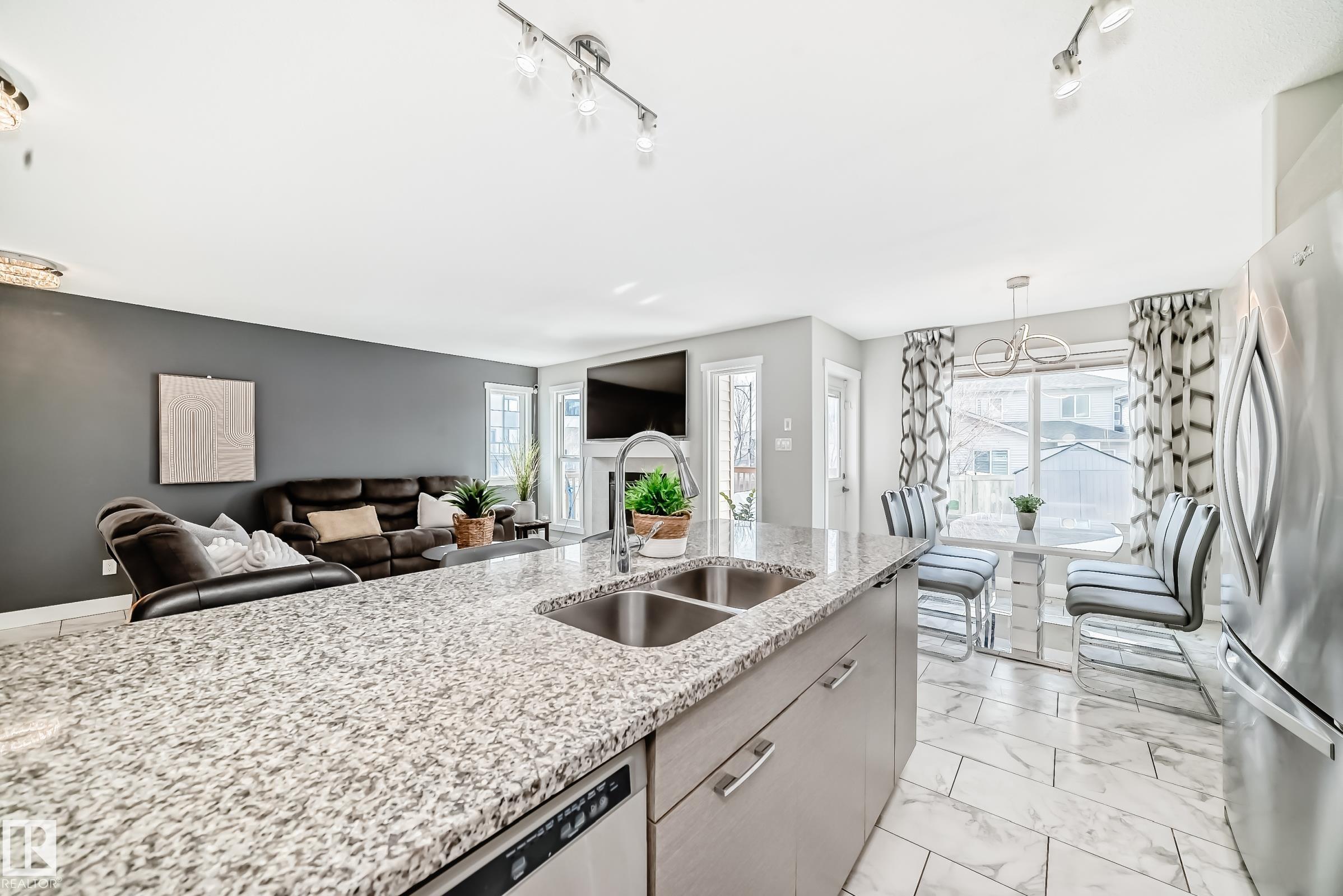 Photo 17 at 4404 6 Street NW, Maple Crest, Edmonton