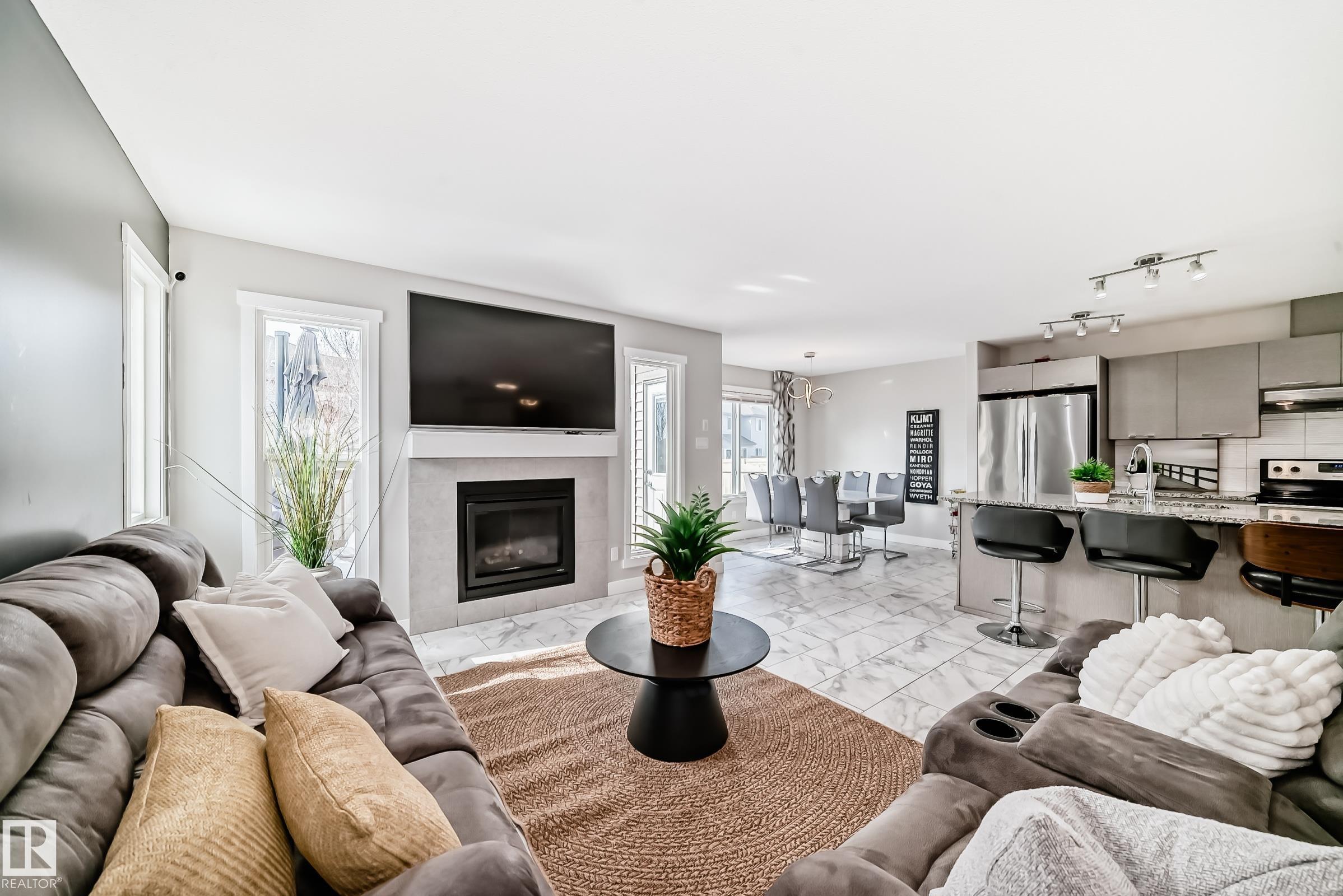 4404 6 Street NW, Maple Crest, Edmonton