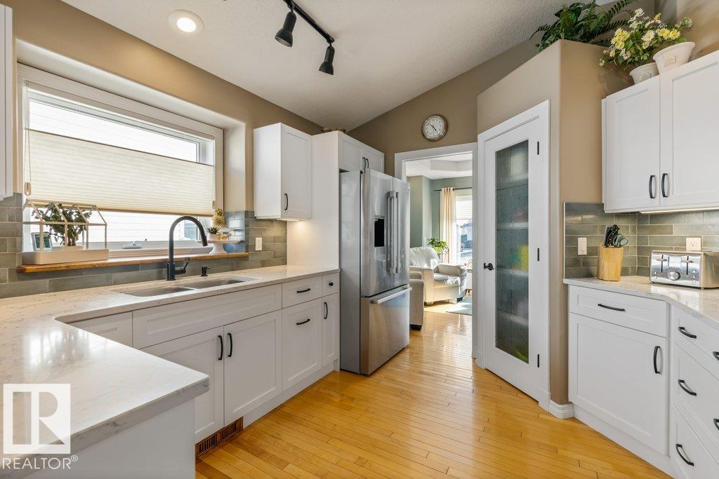 Photo 10 at 1659 Welbourn Cove NW, Wedgewood Heights, Edmonton