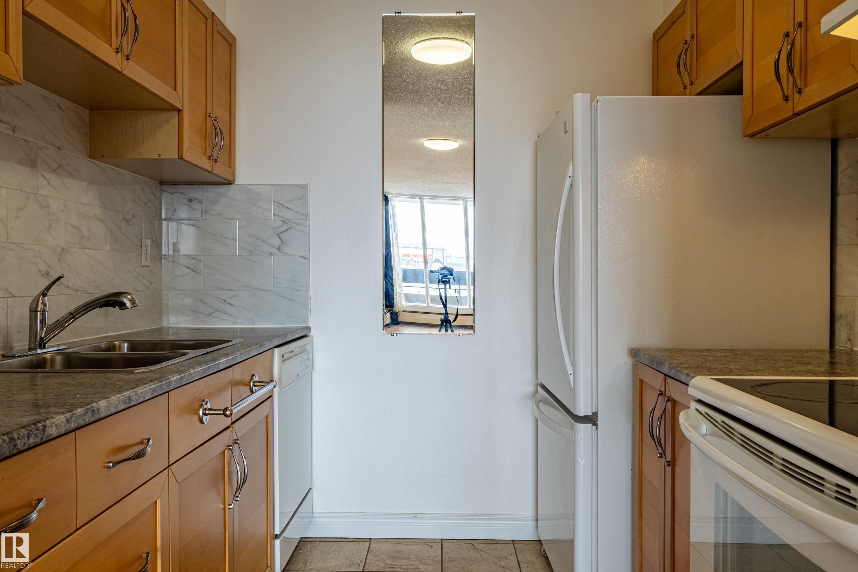 Photo 16 at 37 - 8745 165 Street NW, West Meadowlark Park, Edmonton