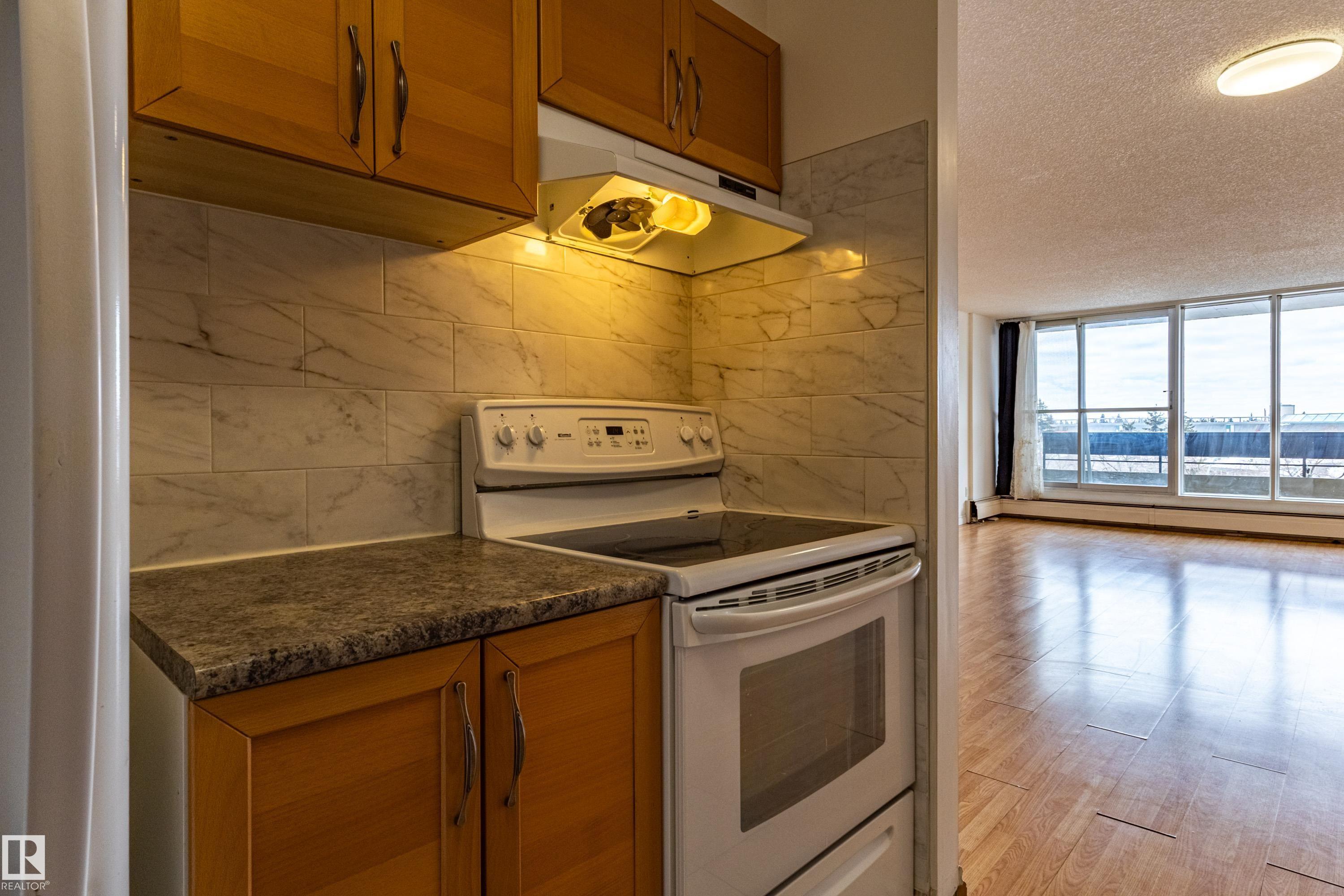 Photo 17 at 37 - 8745 165 Street NW, West Meadowlark Park, Edmonton