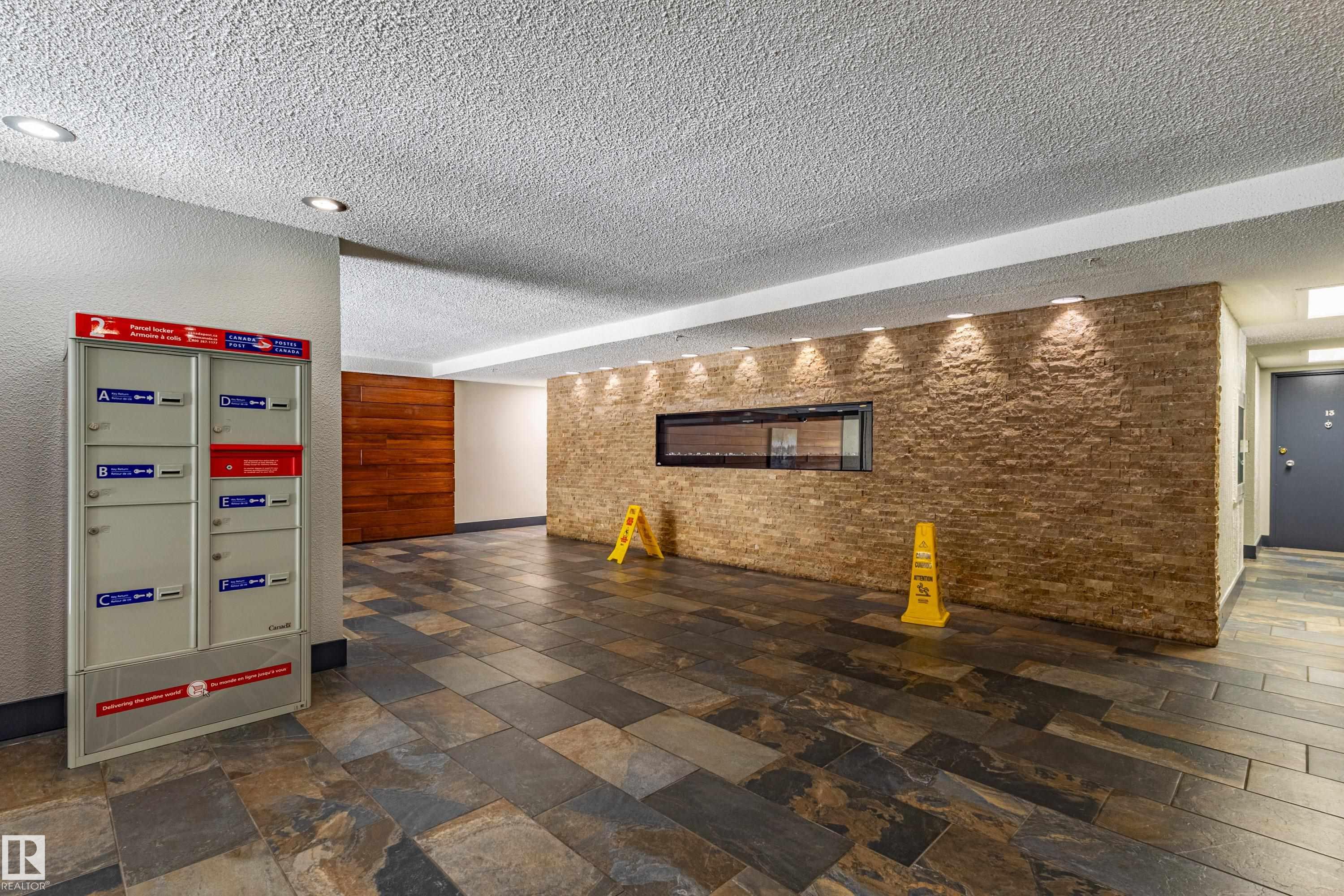 Photo 35 at 37 - 8745 165 Street NW, West Meadowlark Park, Edmonton