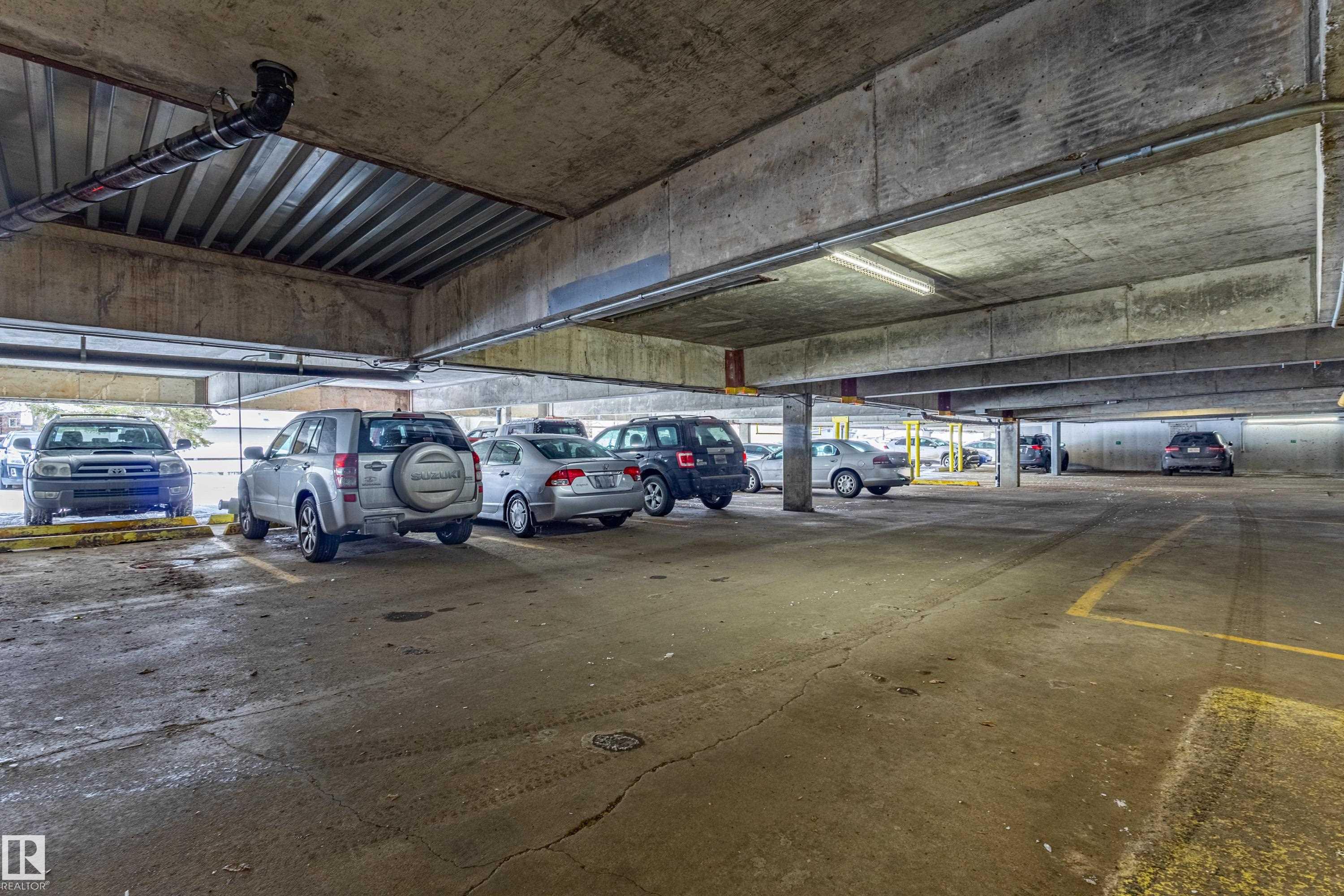 Photo 37 at 37 - 8745 165 Street NW, West Meadowlark Park, Edmonton