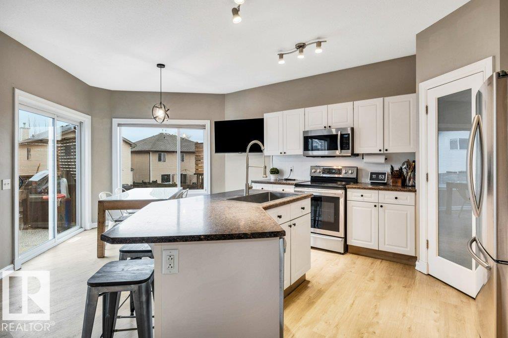 Photo 13 at 3 Vernon Street, Spruce Village, Spruce Grove