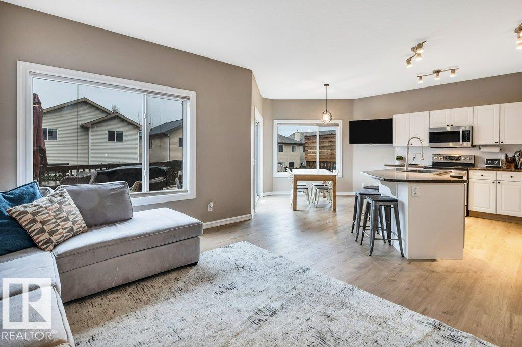 Photo 9 at 3 Vernon Street, Spruce Village, Spruce Grove