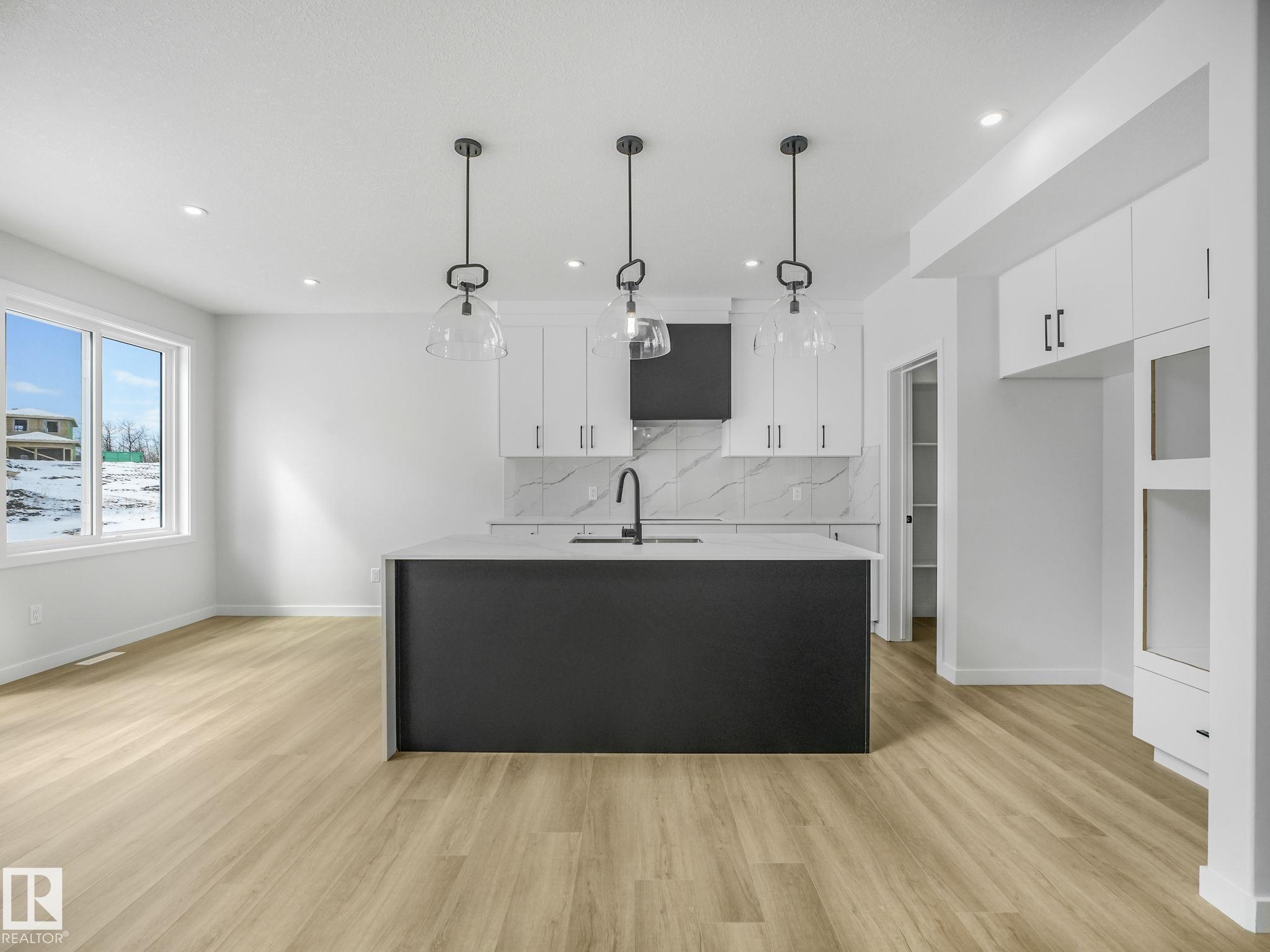 Photo 6 at 239 Kinglet Boulevard NW, Kinglet Gardens, Edmonton