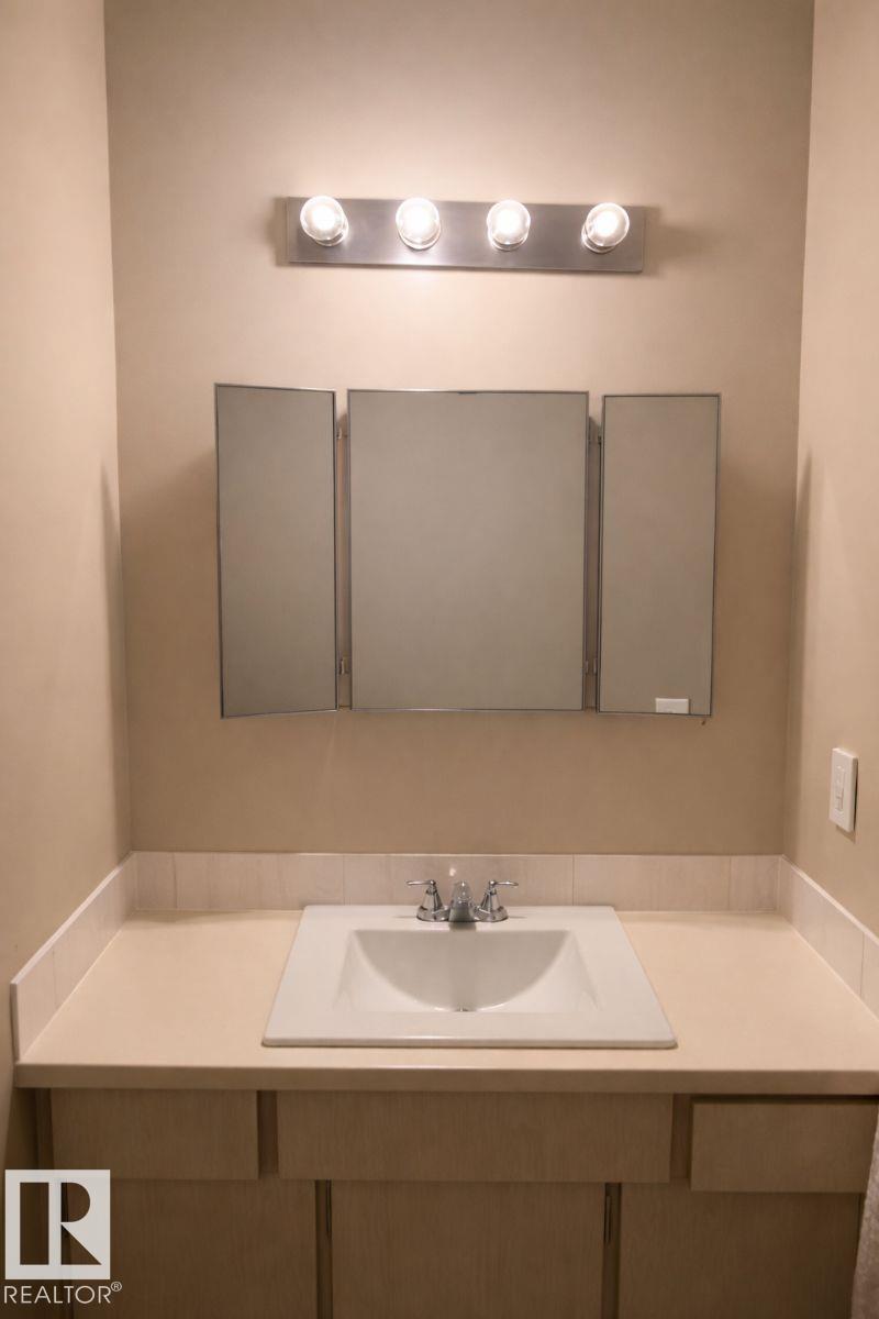 Photo 7 at 4 - 3819 76 Street NW, Michaels Park, Edmonton