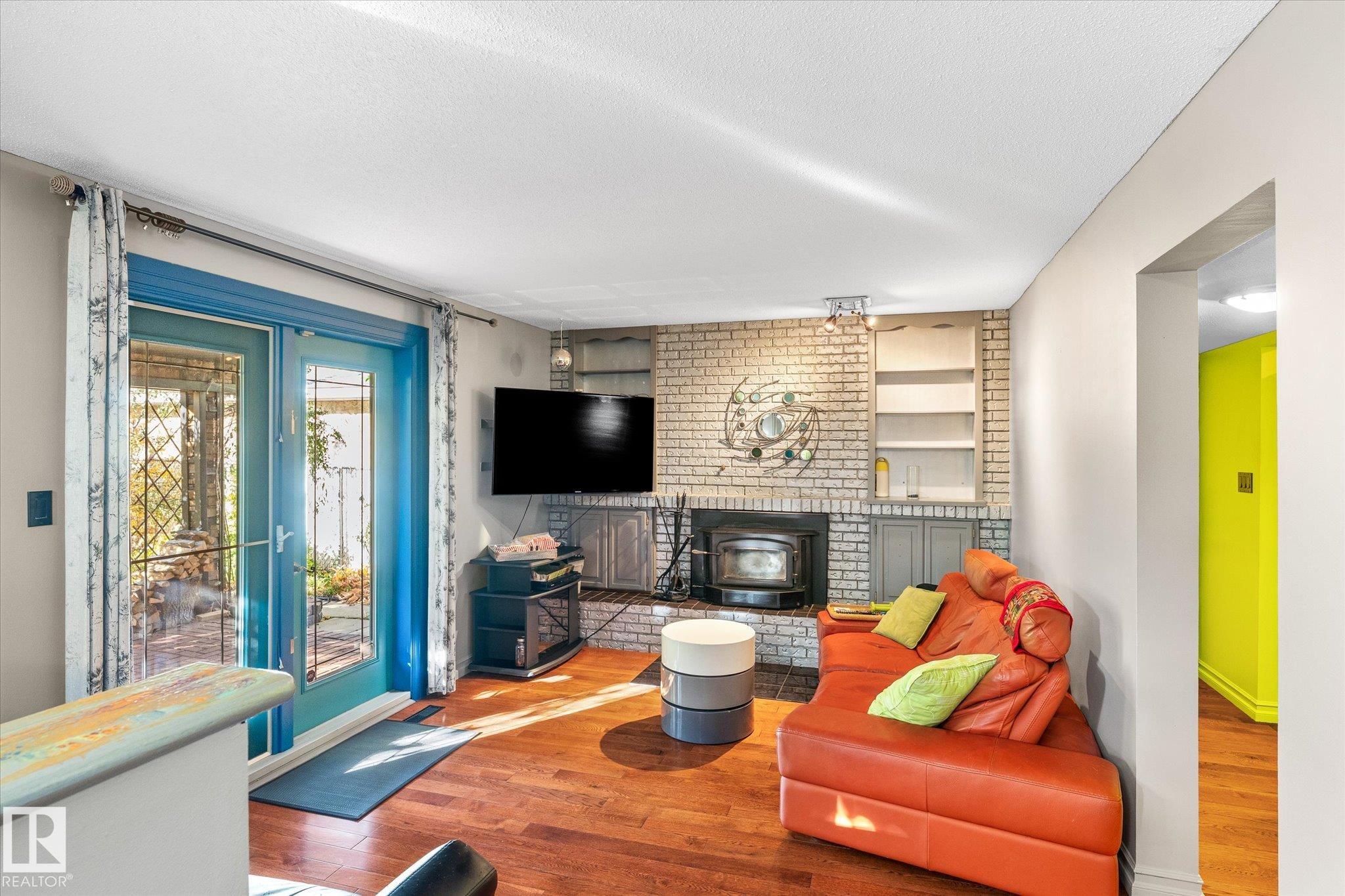 Photo 15 at 3018 110a Street NW, Steinhauer, Edmonton