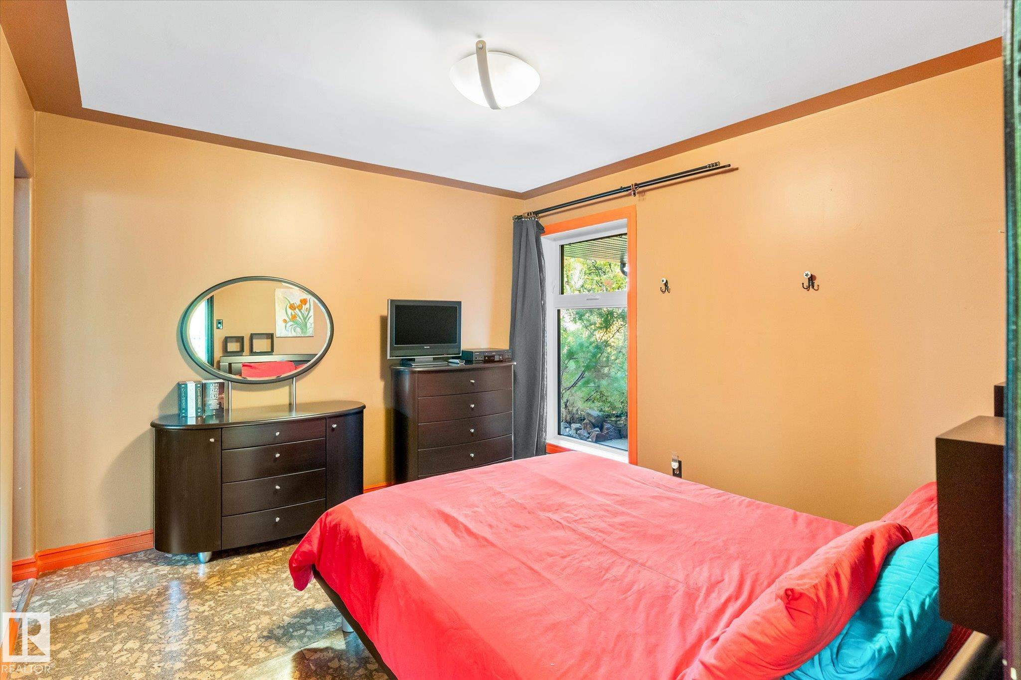 Photo 18 at 3018 110a Street NW, Steinhauer, Edmonton