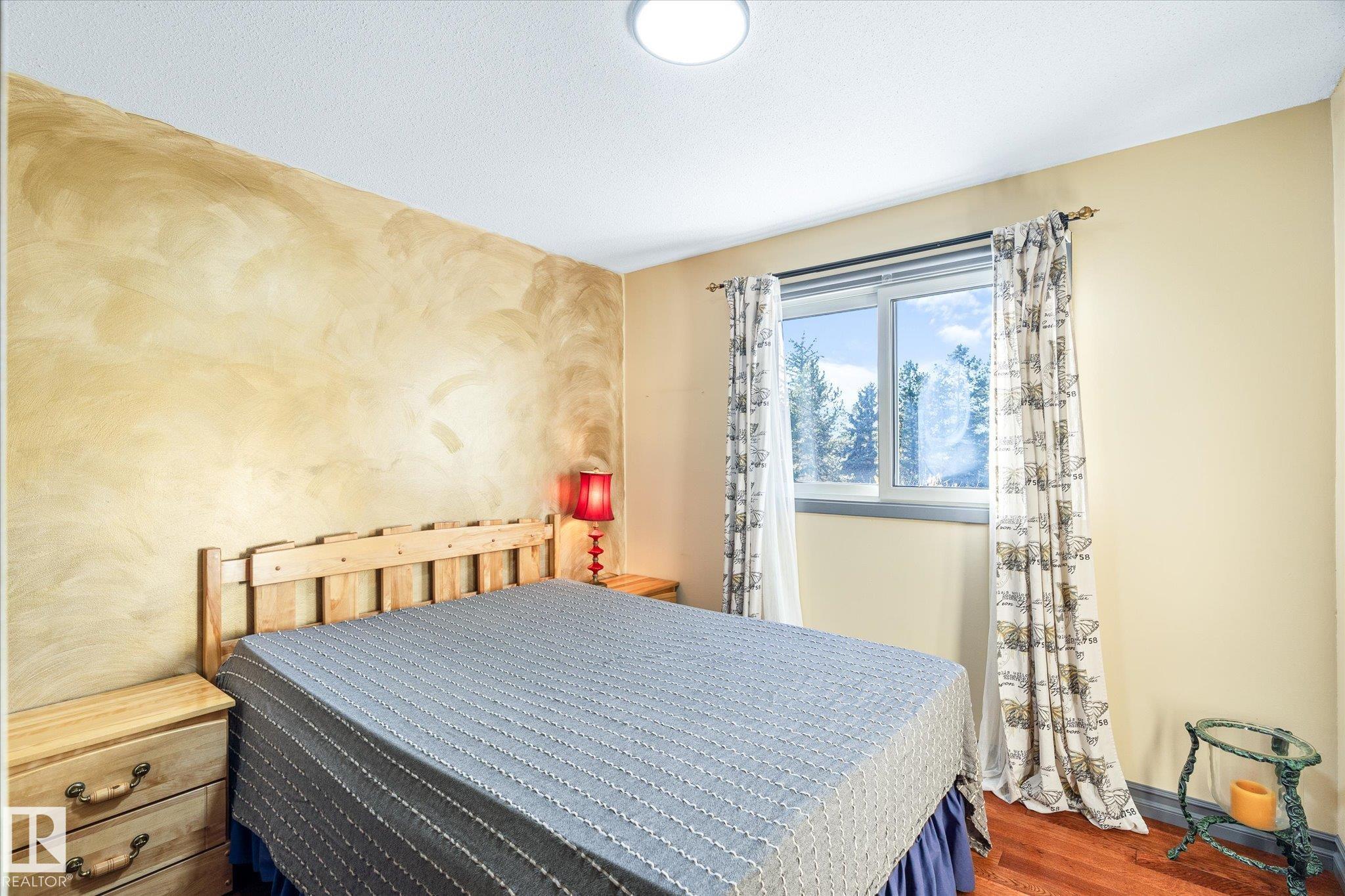 Photo 25 at 3018 110a Street NW, Steinhauer, Edmonton