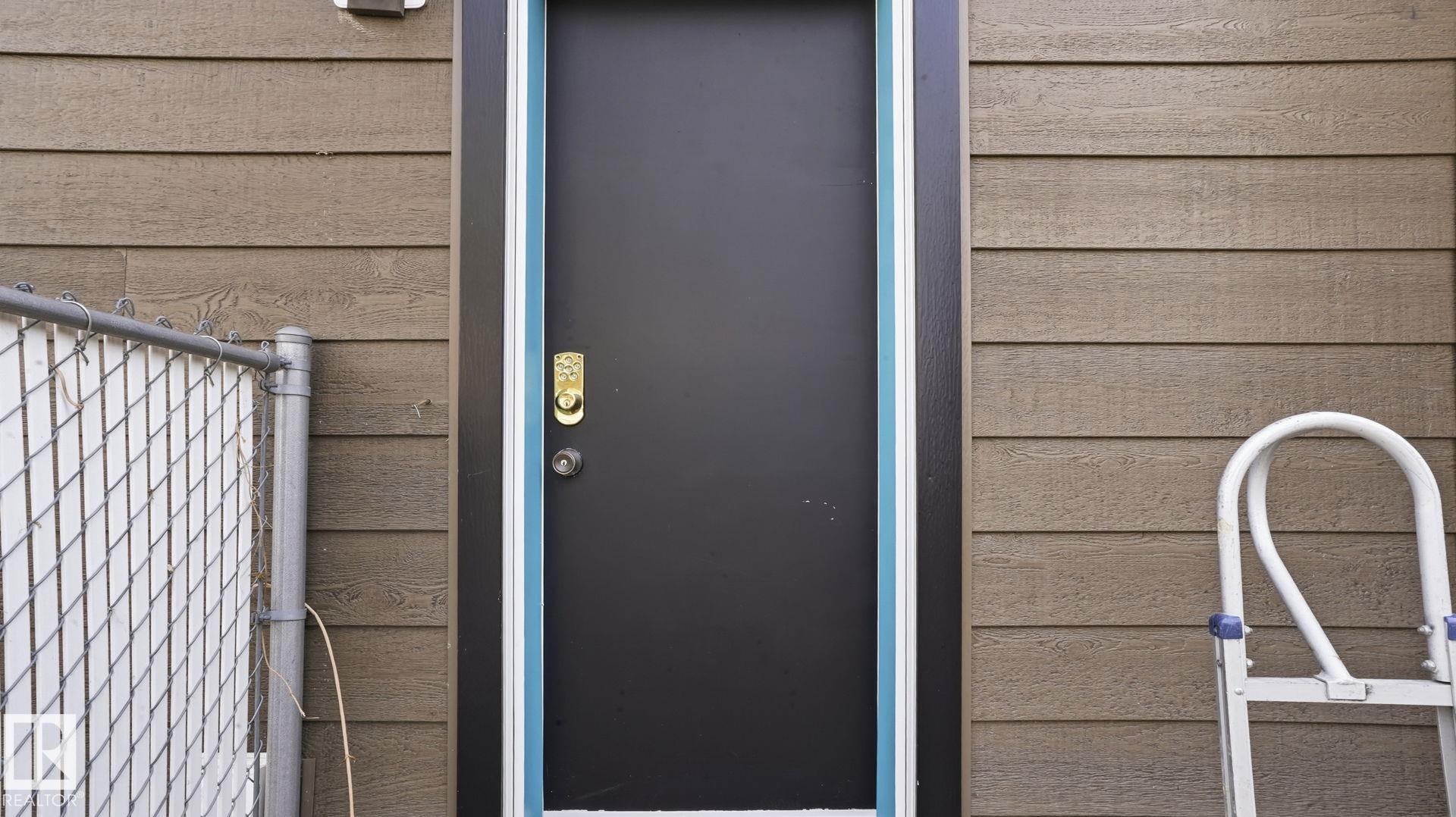 Photo 34 at 3018 110a Street NW, Steinhauer, Edmonton