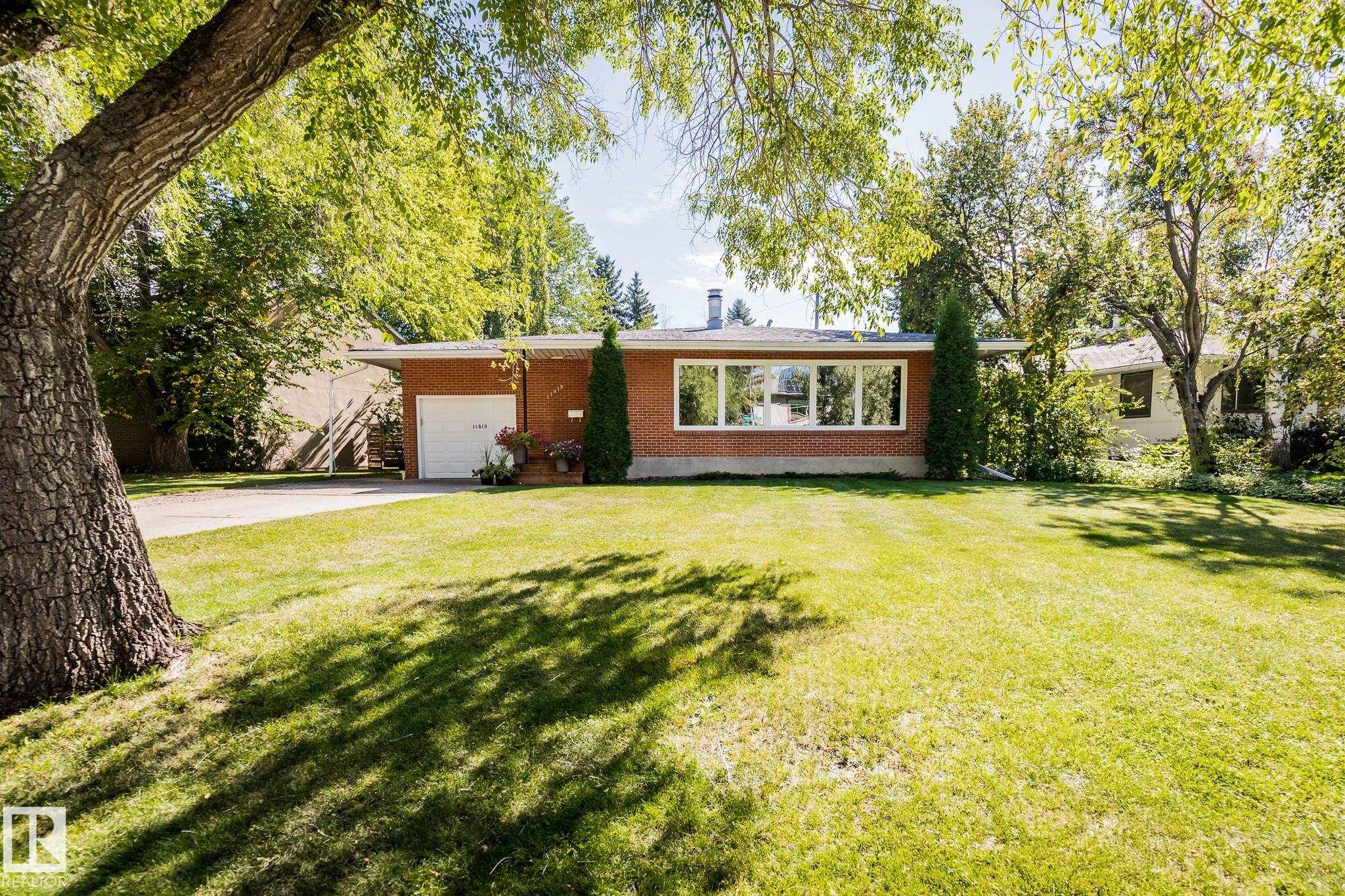 11819 75 Avenue NW, Belgravia, Edmonton