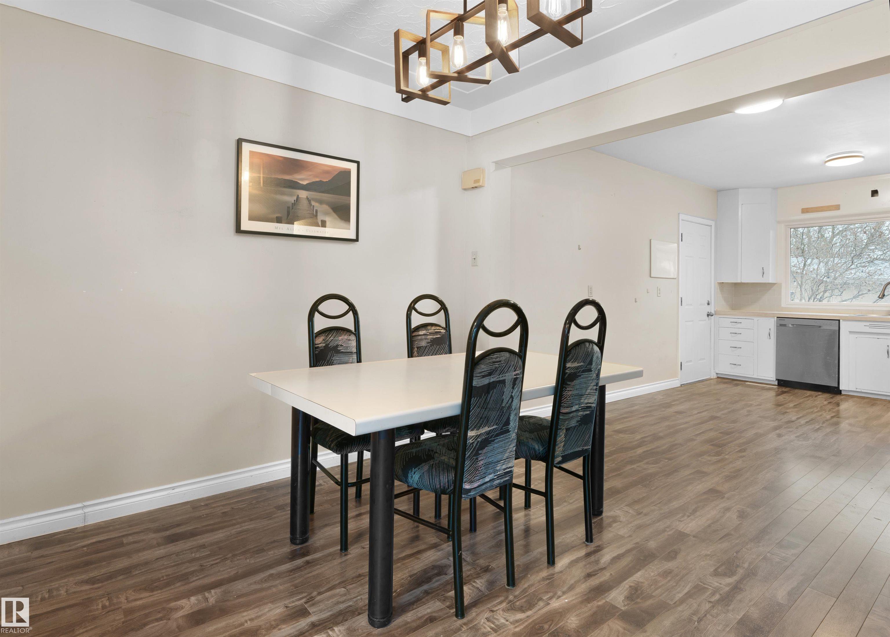 Photo 12 at 11819 75 Avenue NW, Belgravia, Edmonton