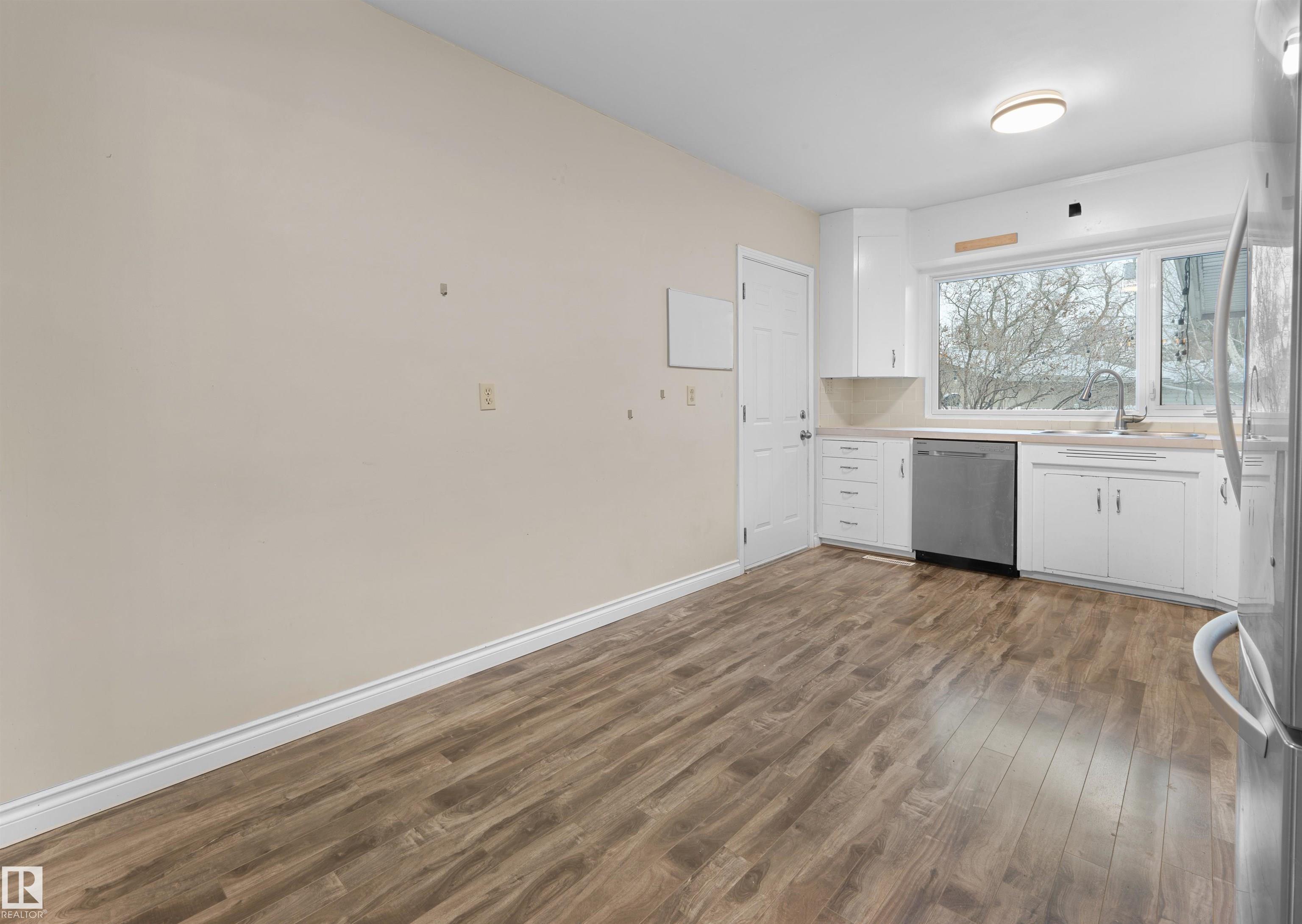 Photo 15 at 11819 75 Avenue NW, Belgravia, Edmonton