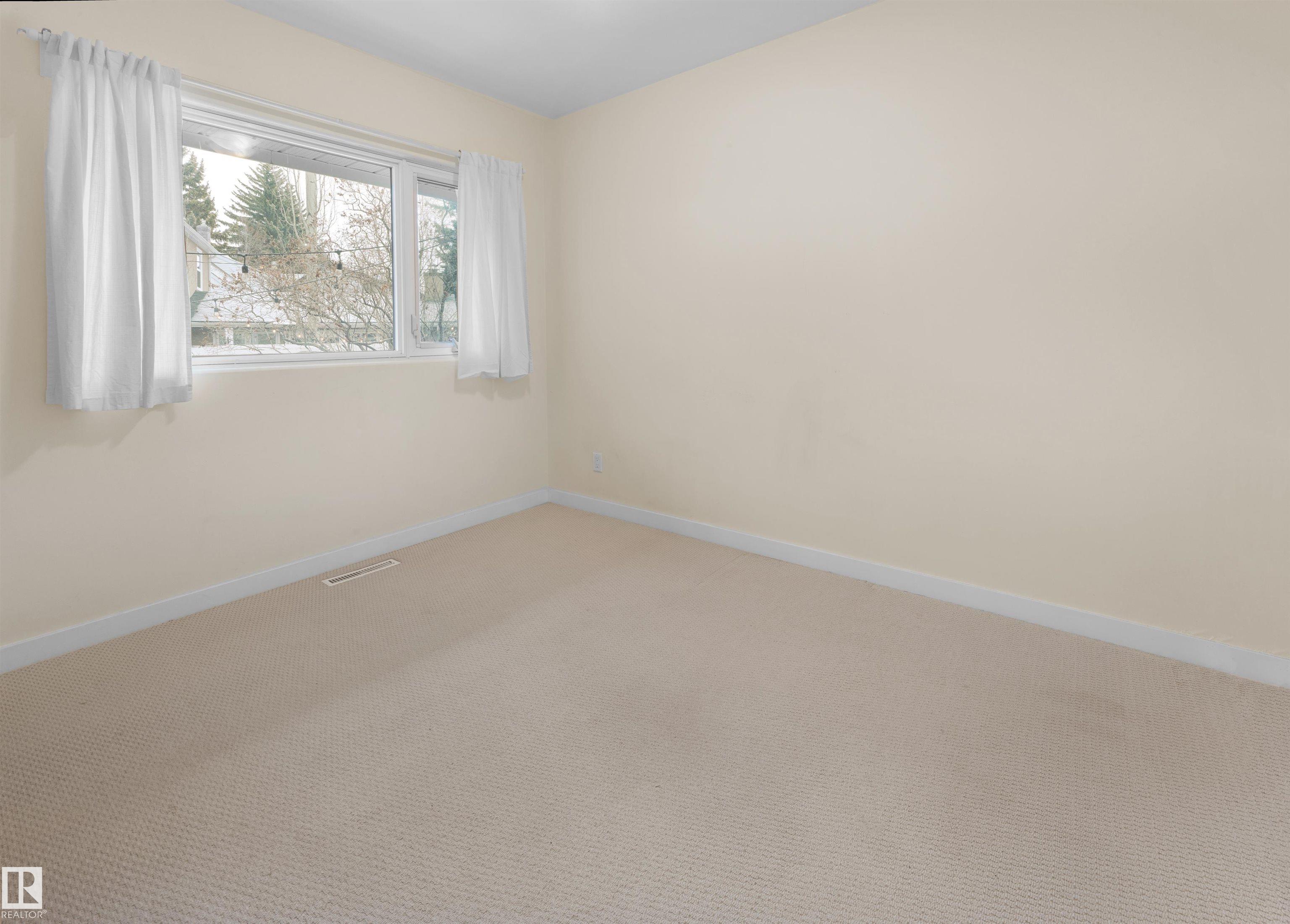 Photo 23 at 11819 75 Avenue NW, Belgravia, Edmonton