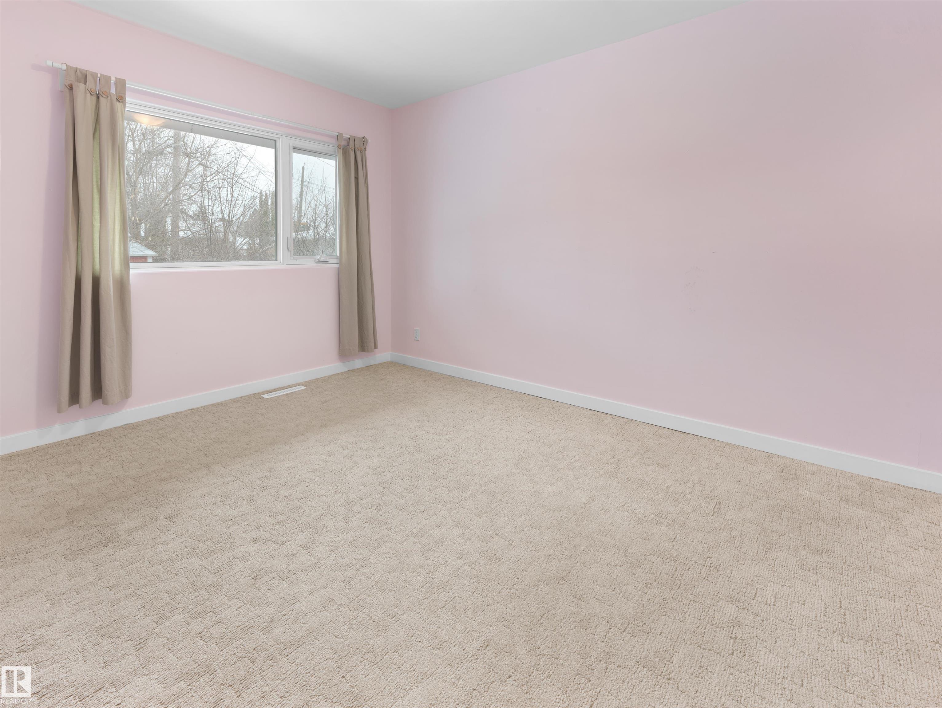 Photo 26 at 11819 75 Avenue NW, Belgravia, Edmonton