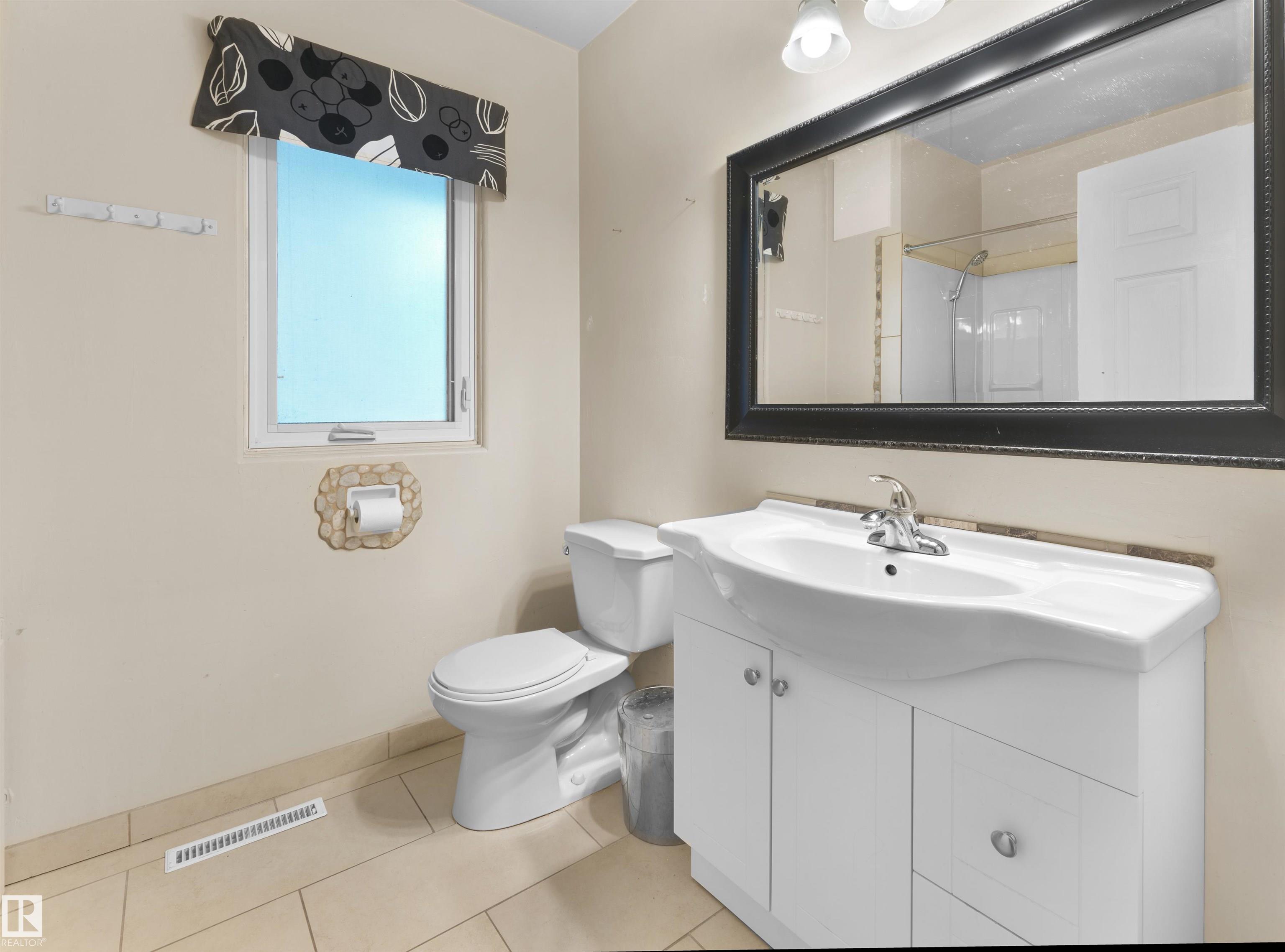 Photo 28 at 11819 75 Avenue NW, Belgravia, Edmonton