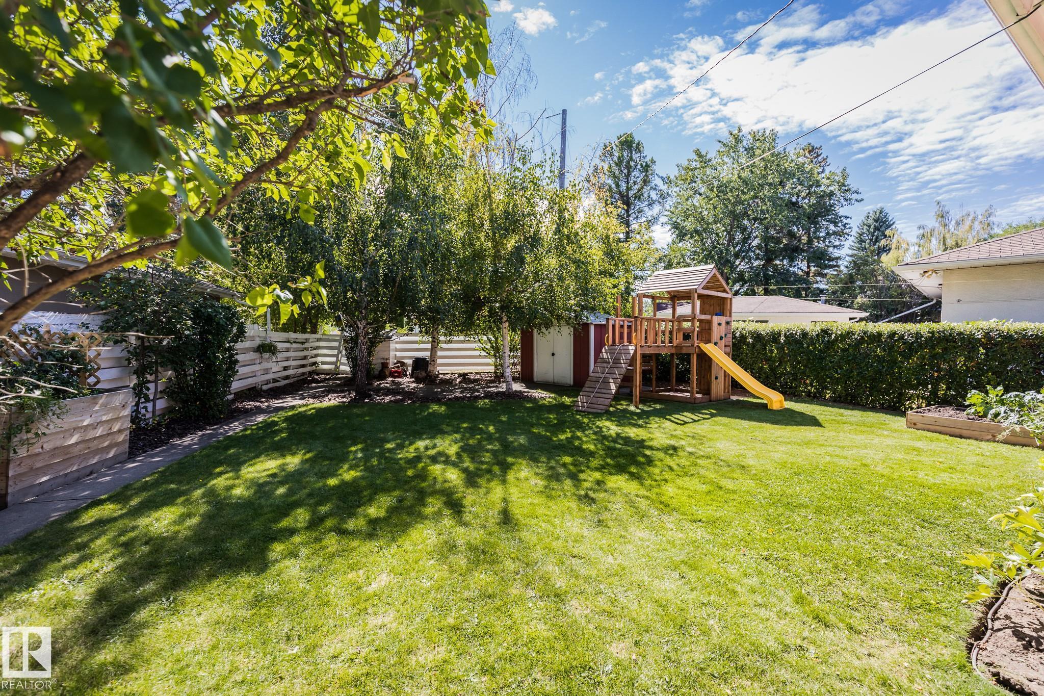 Photo 52 at 11819 75 Avenue NW, Belgravia, Edmonton