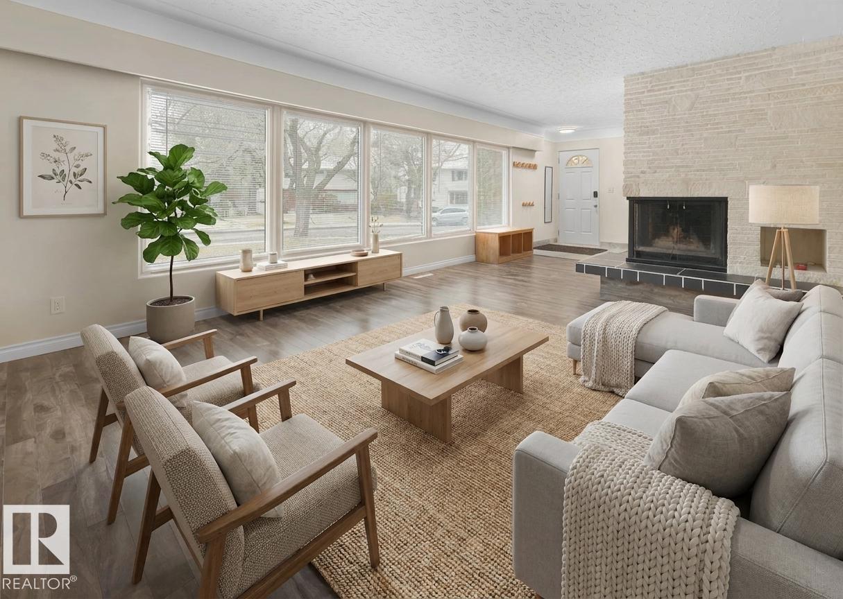 Photo 8 at 11819 75 Avenue NW, Belgravia, Edmonton