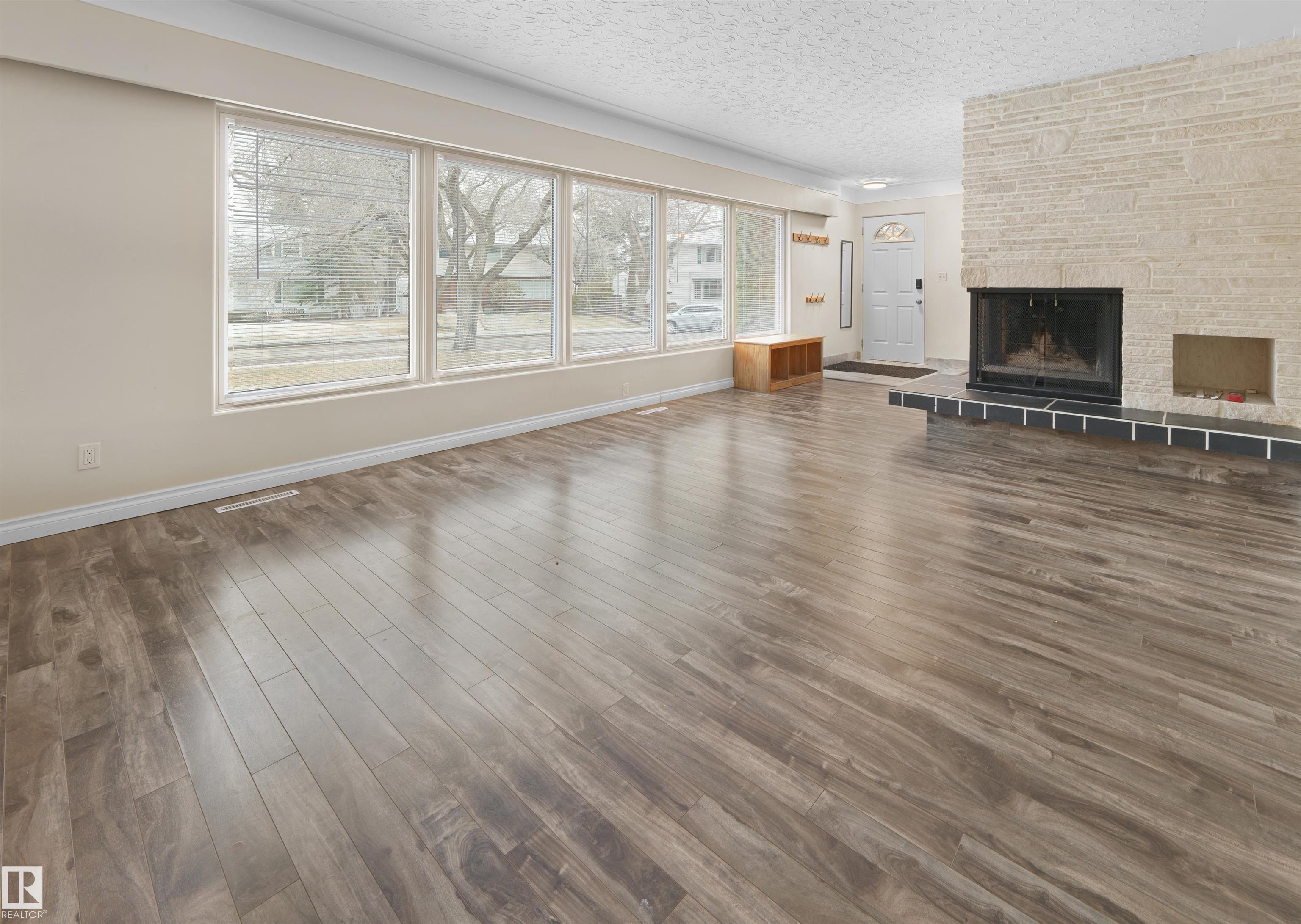 Photo 9 at 11819 75 Avenue NW, Belgravia, Edmonton