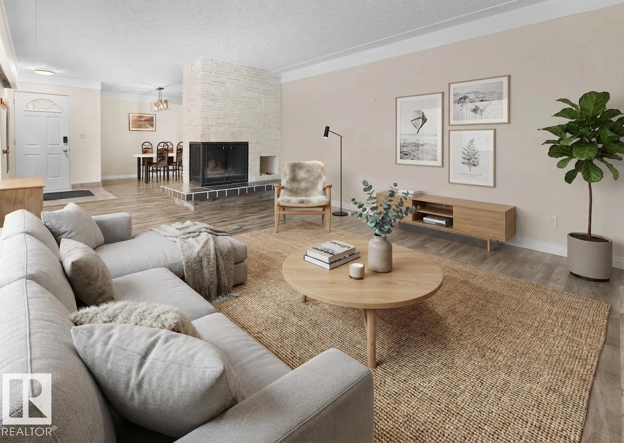 Photo 10 at 11819 75 Avenue NW, Belgravia, Edmonton