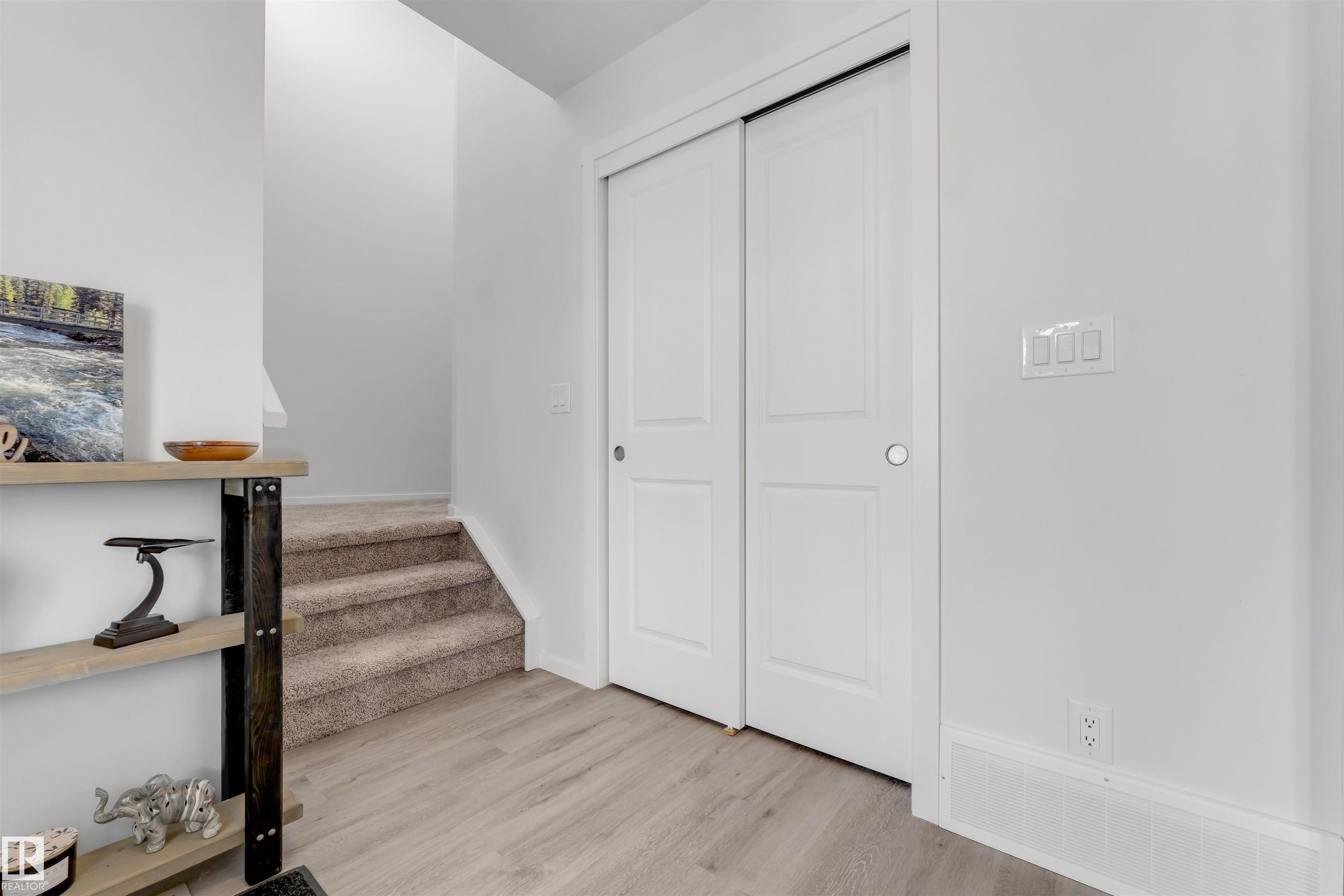 Photo 12 at 1006 Crestview, Hearthstone, Sherwood Park