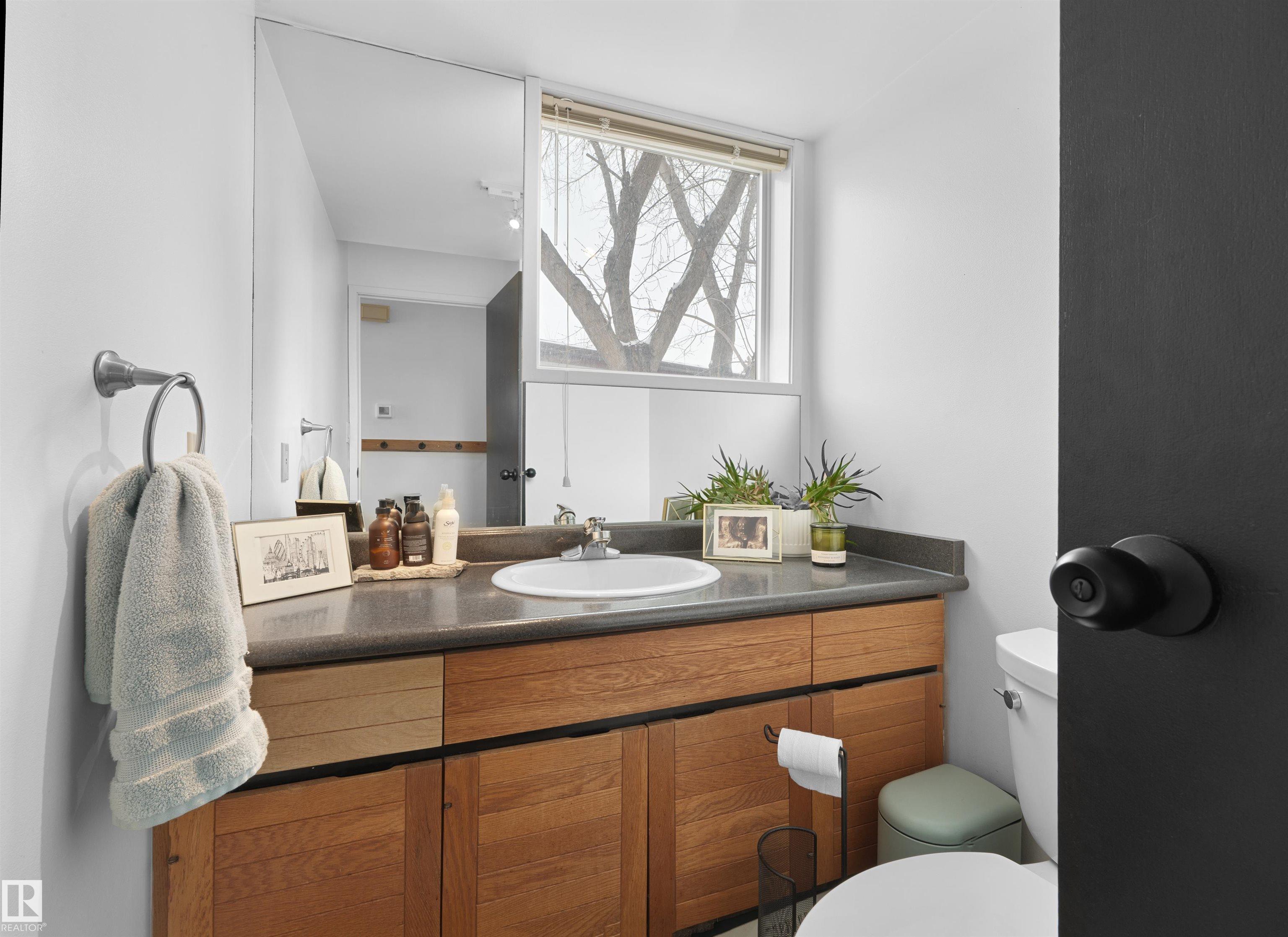 Photo 13 at 10251 77 Street NW, Forest Heights, Edmonton