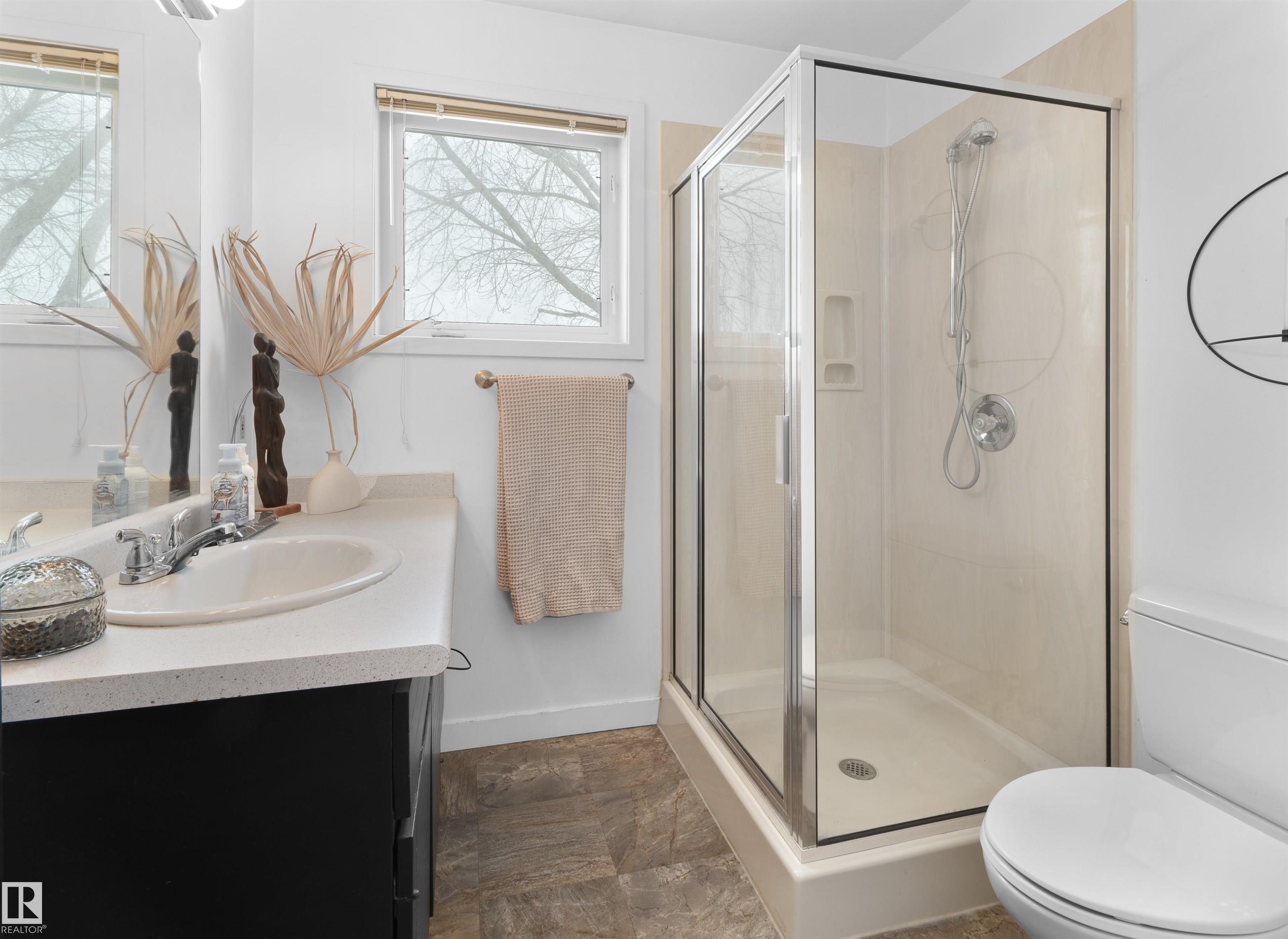 Photo 22 at 10251 77 Street NW, Forest Heights, Edmonton