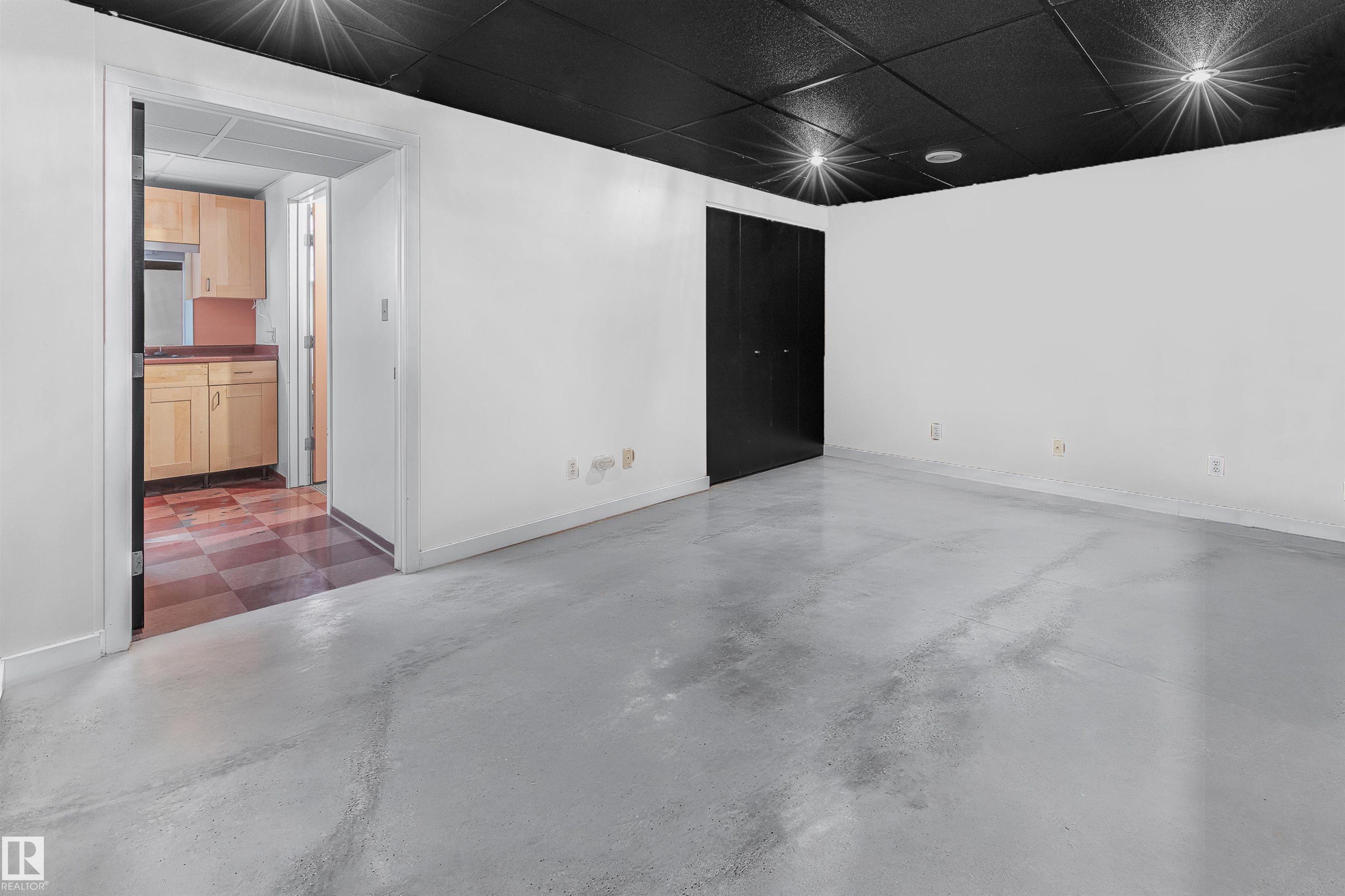 Photo 30 at 10251 77 Street NW, Forest Heights, Edmonton