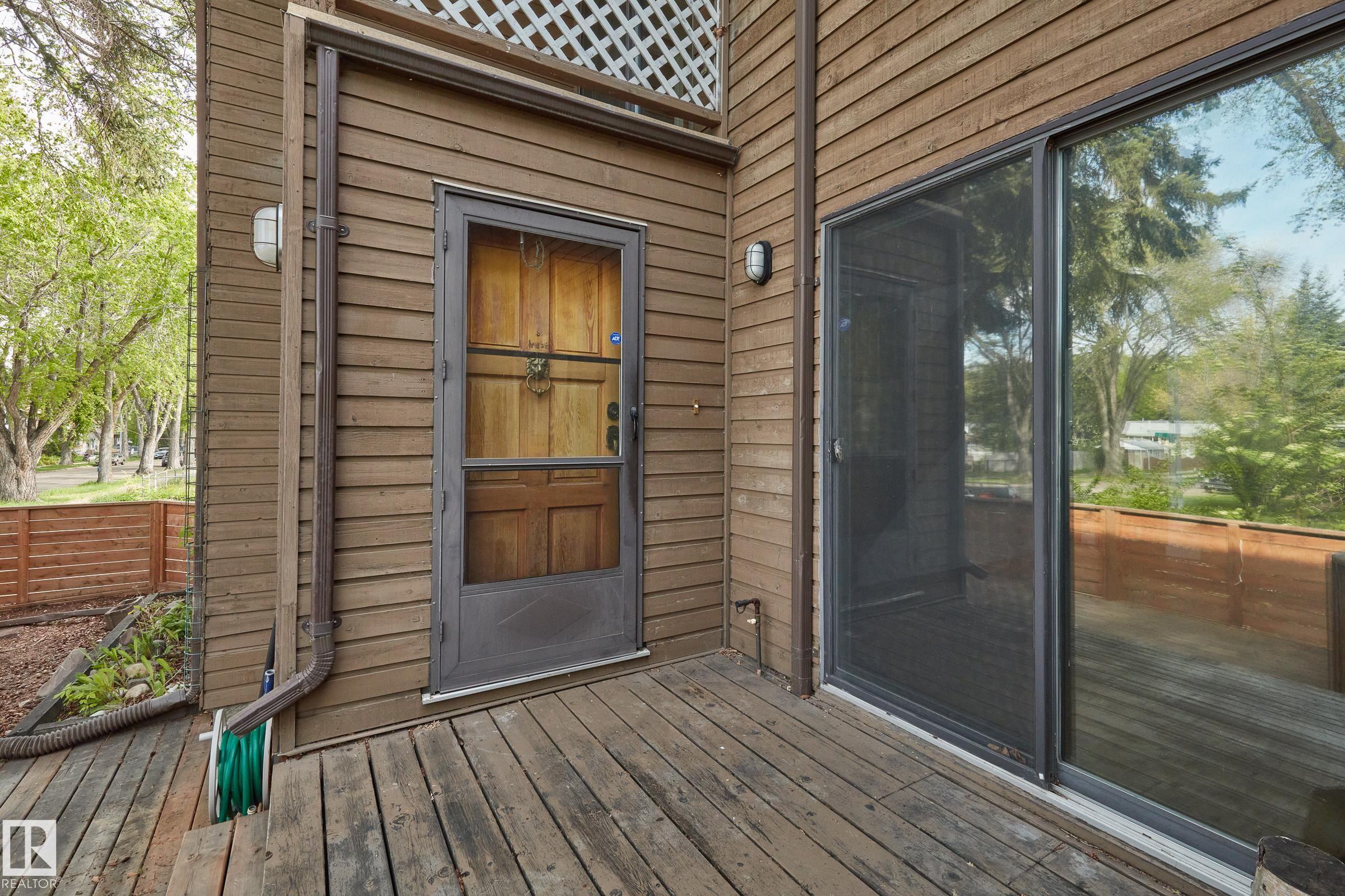 Photo 36 at 10251 77 Street NW, Forest Heights, Edmonton