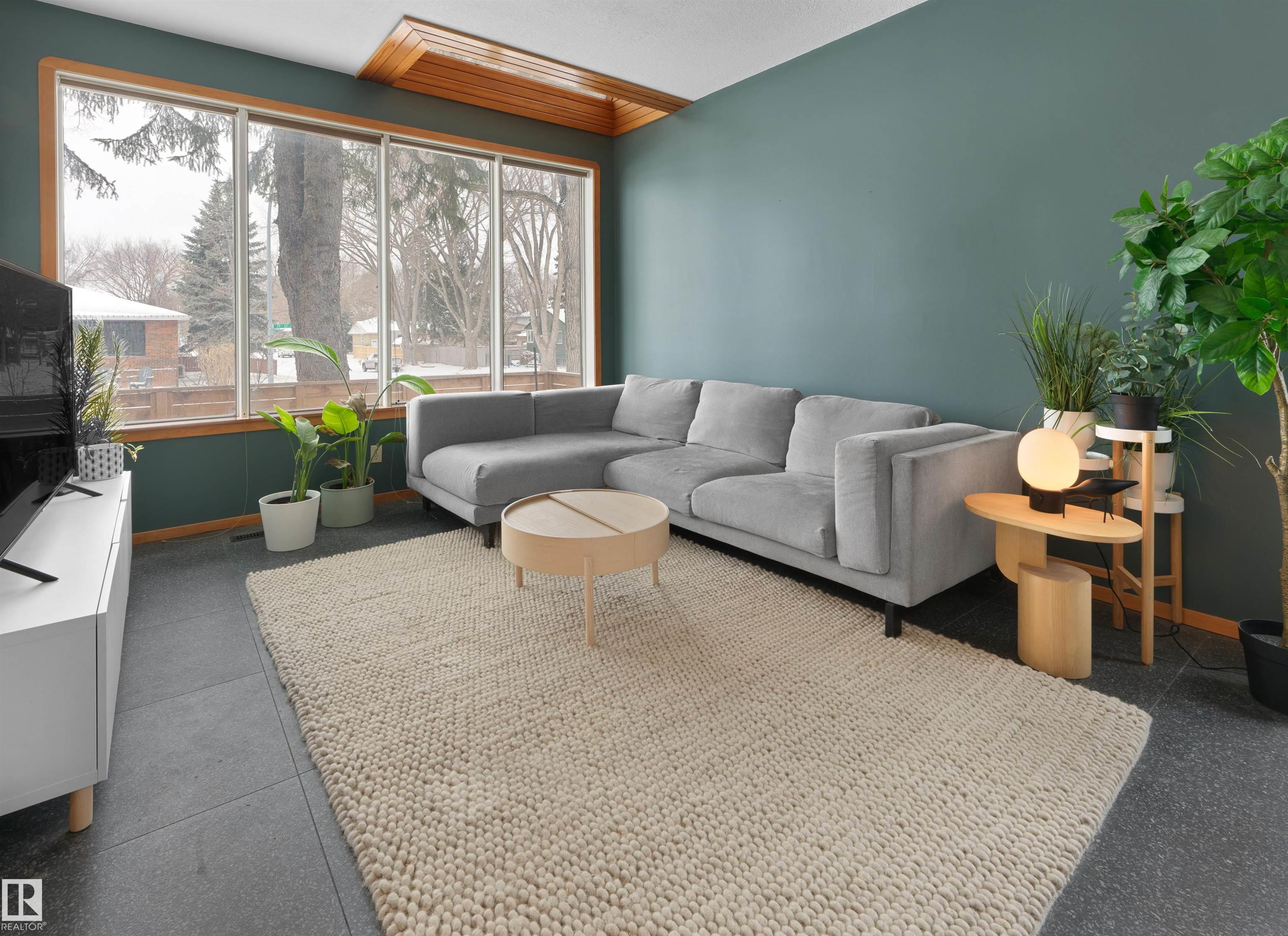 10251 77 Street NW, Forest Heights, Edmonton