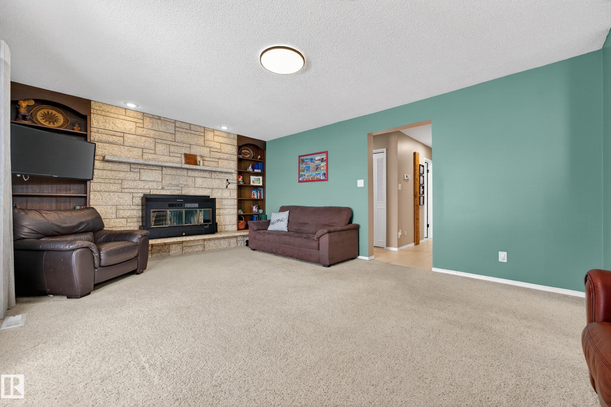 Photo 17 at 3010 105a Street NW, Steinhauer, Edmonton