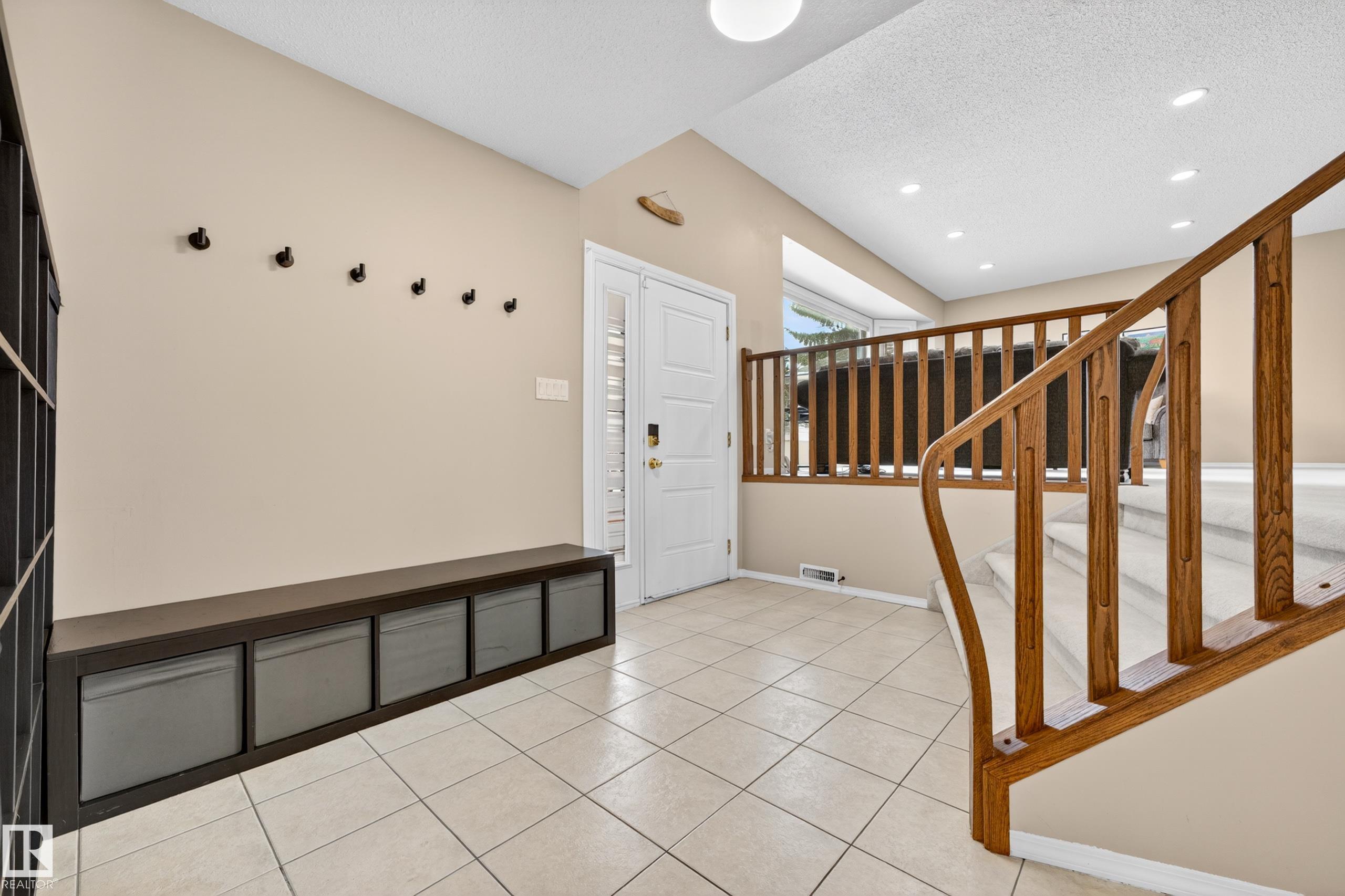 Photo 23 at 3010 105a Street NW, Steinhauer, Edmonton