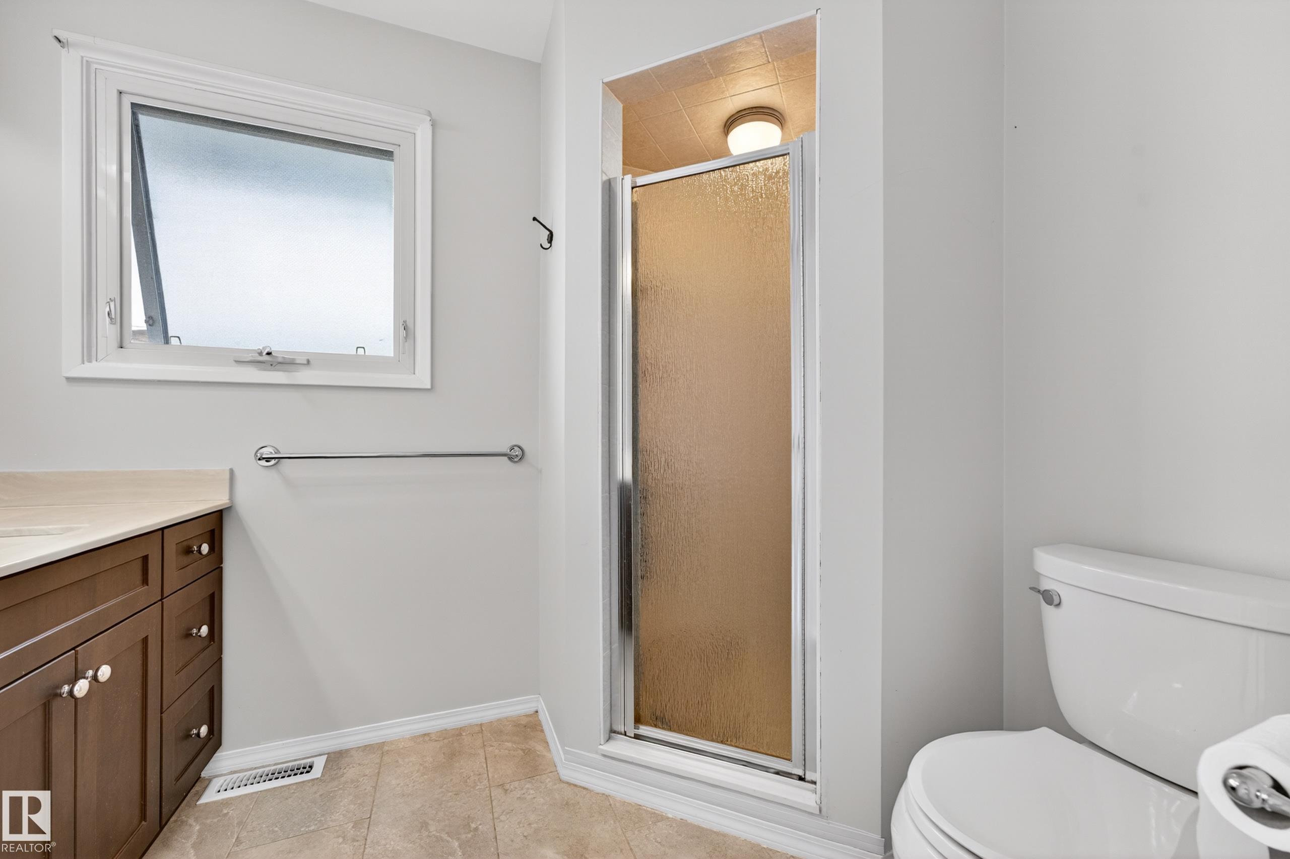 Photo 30 at 3010 105a Street NW, Steinhauer, Edmonton