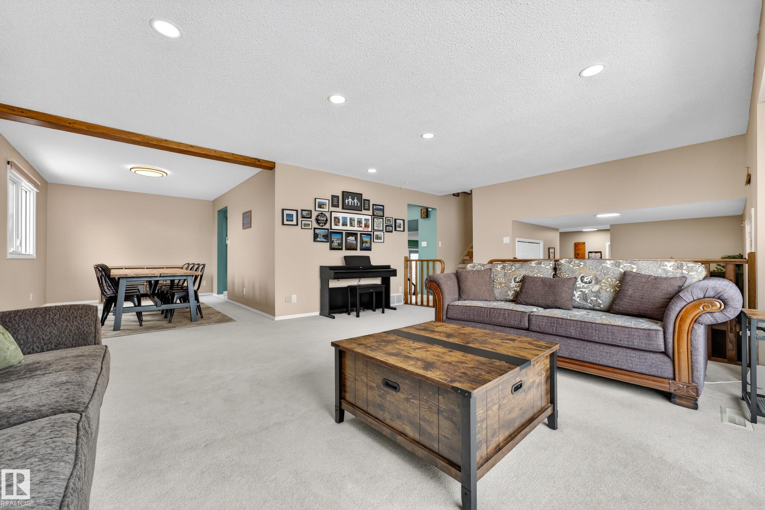 Photo 6 at 3010 105a Street NW, Steinhauer, Edmonton