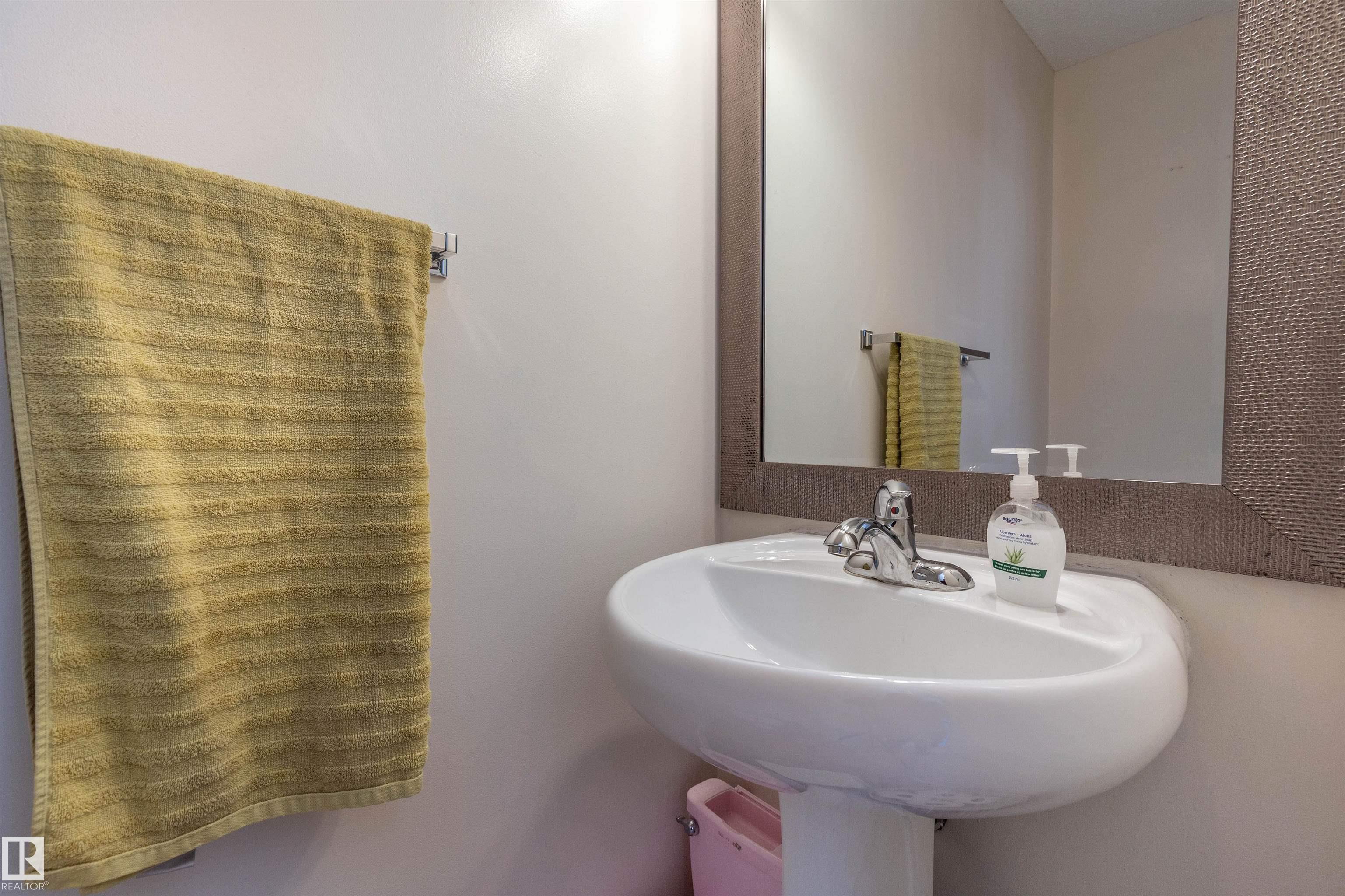 Photo 11 at 21313 60 Avenue NW, The Hamptons, Edmonton