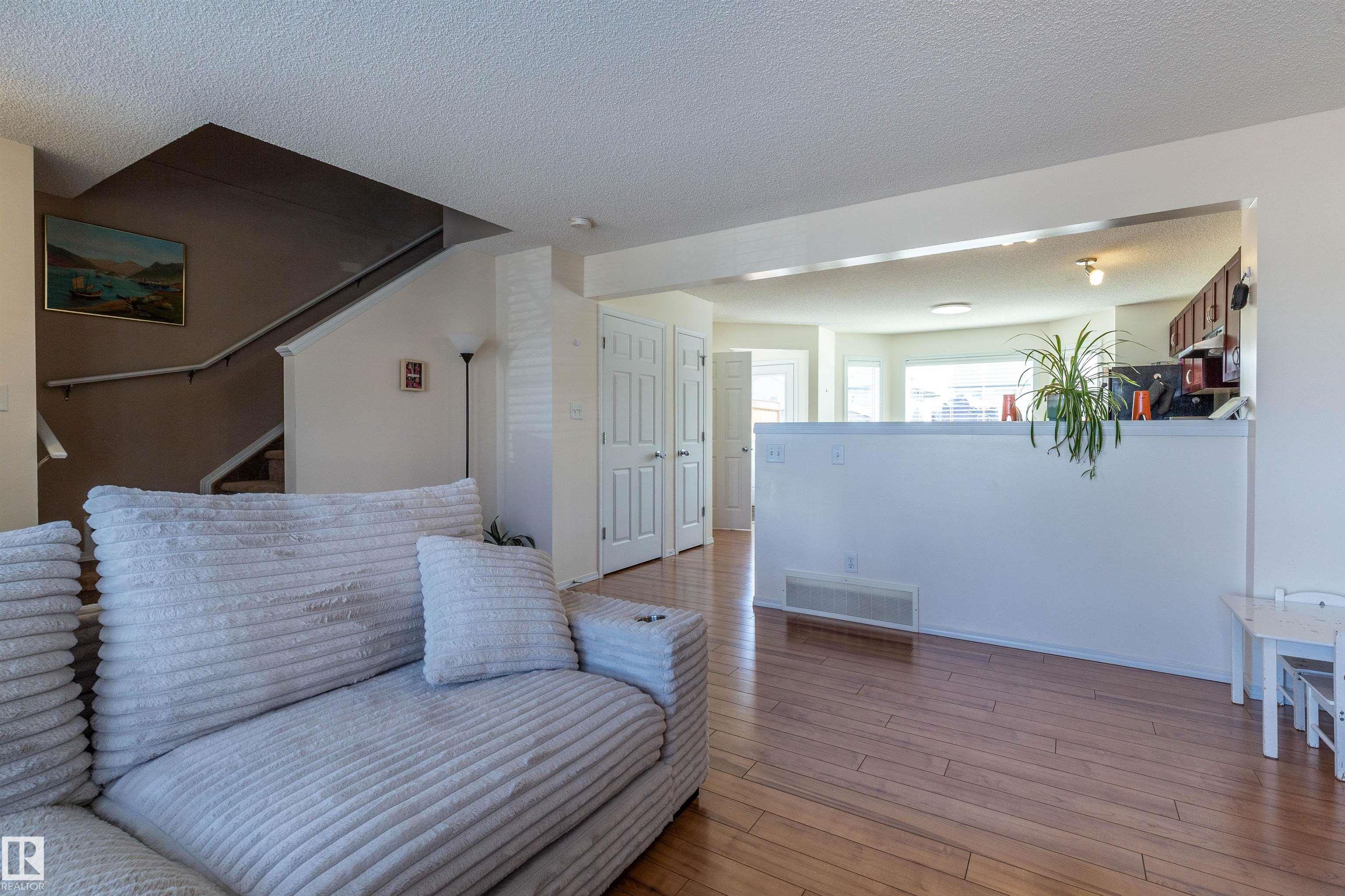 21313 60 Avenue NW, The Hamptons, Edmonton