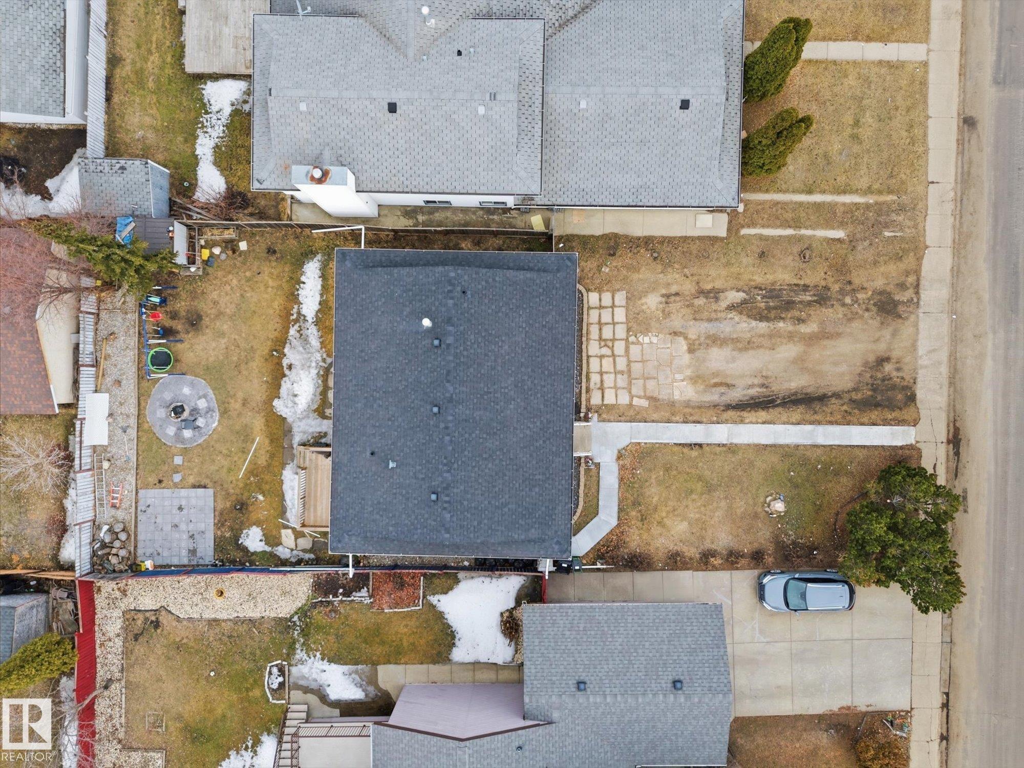 Photo 10 at 4808 21 Avenue NW, Pollard Meadows, Edmonton