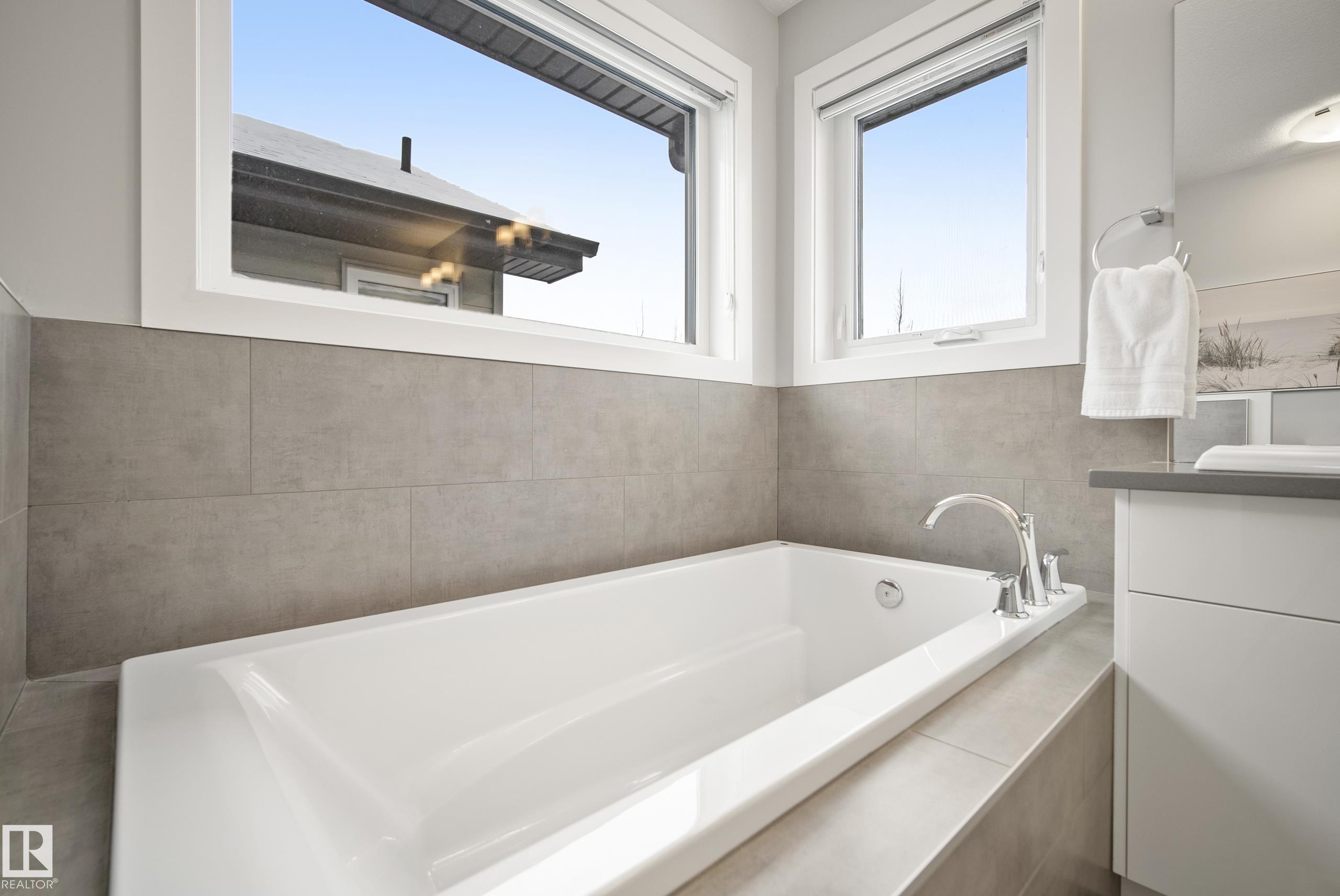 Photo 47 at 30 Autumnwood Crescent, Aspen Glen, Spruce Grove