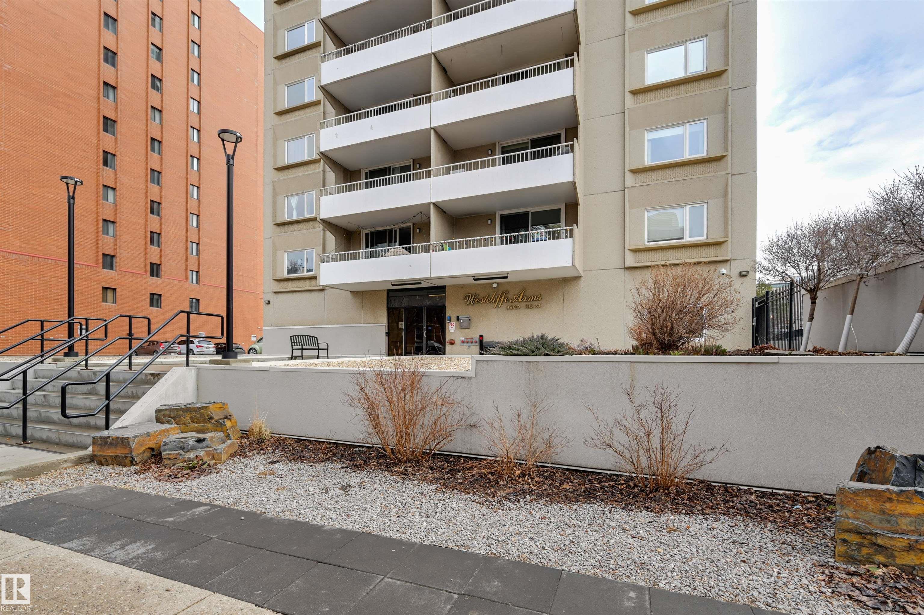 1202 - 9909 110 Street NW, Wîhkwêntôwin, Edmonton