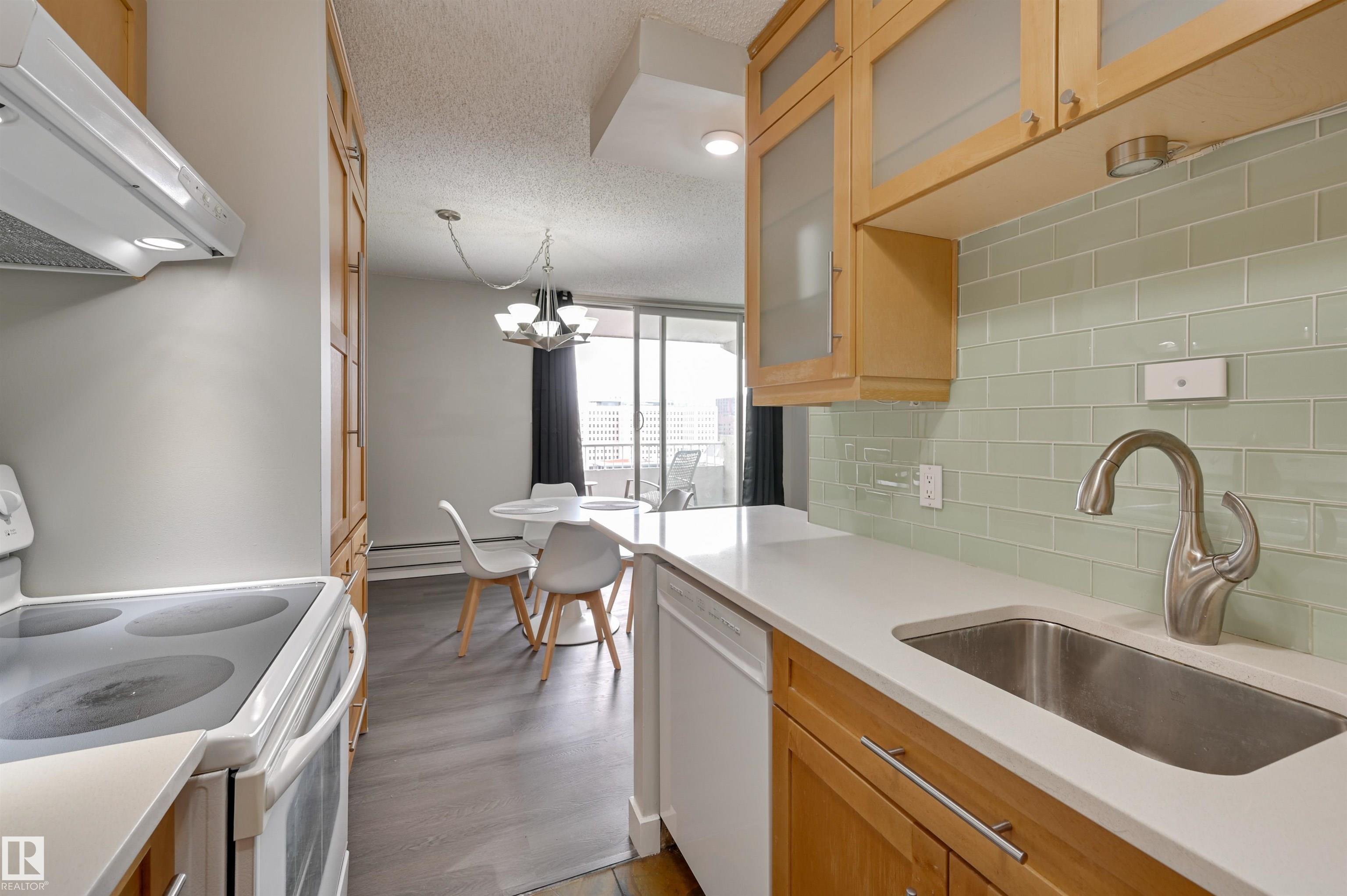 Photo 13 at 1202 - 9909 110 Street NW, Wîhkwêntôwin, Edmonton